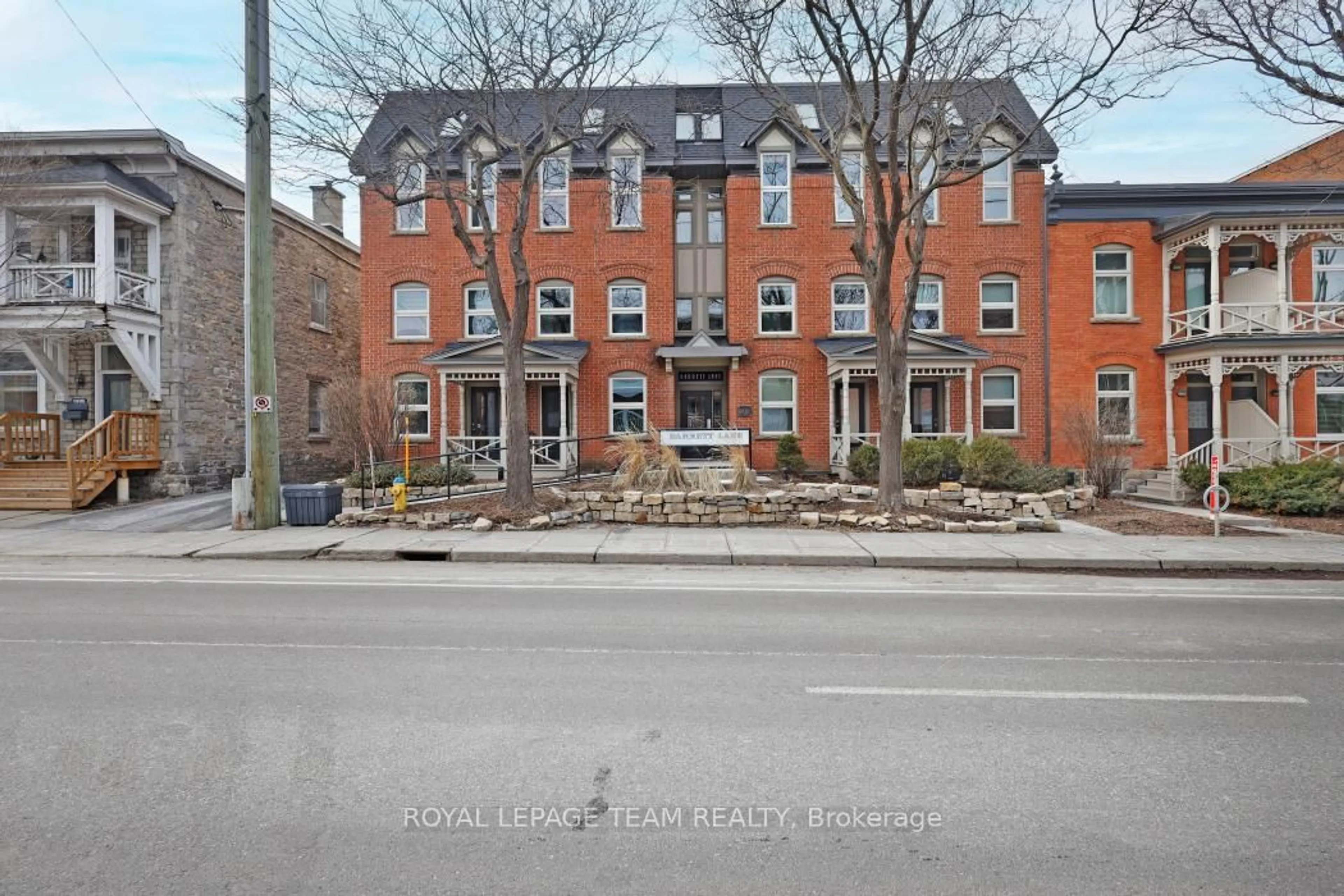 Unknown for 215 St Patrick St #11, Ottawa Ontario K1N 5K2