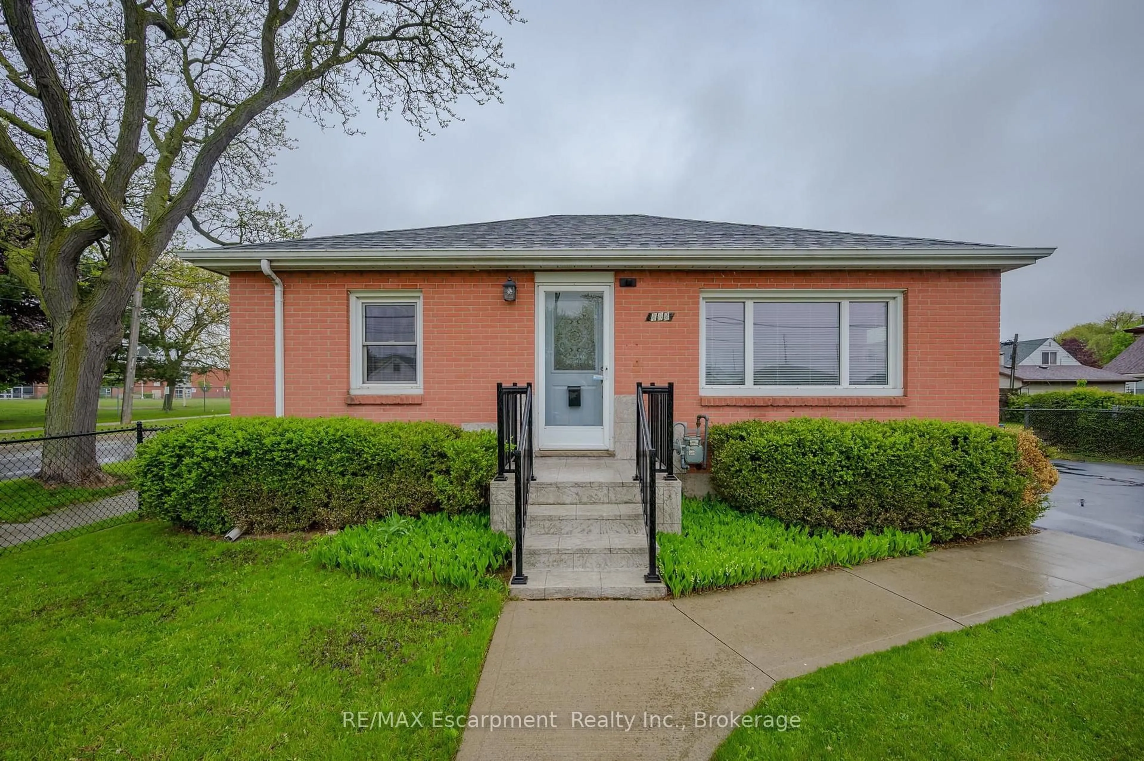 Unknown for 444 Melvin Ave, Hamilton Ontario L8H 2L5