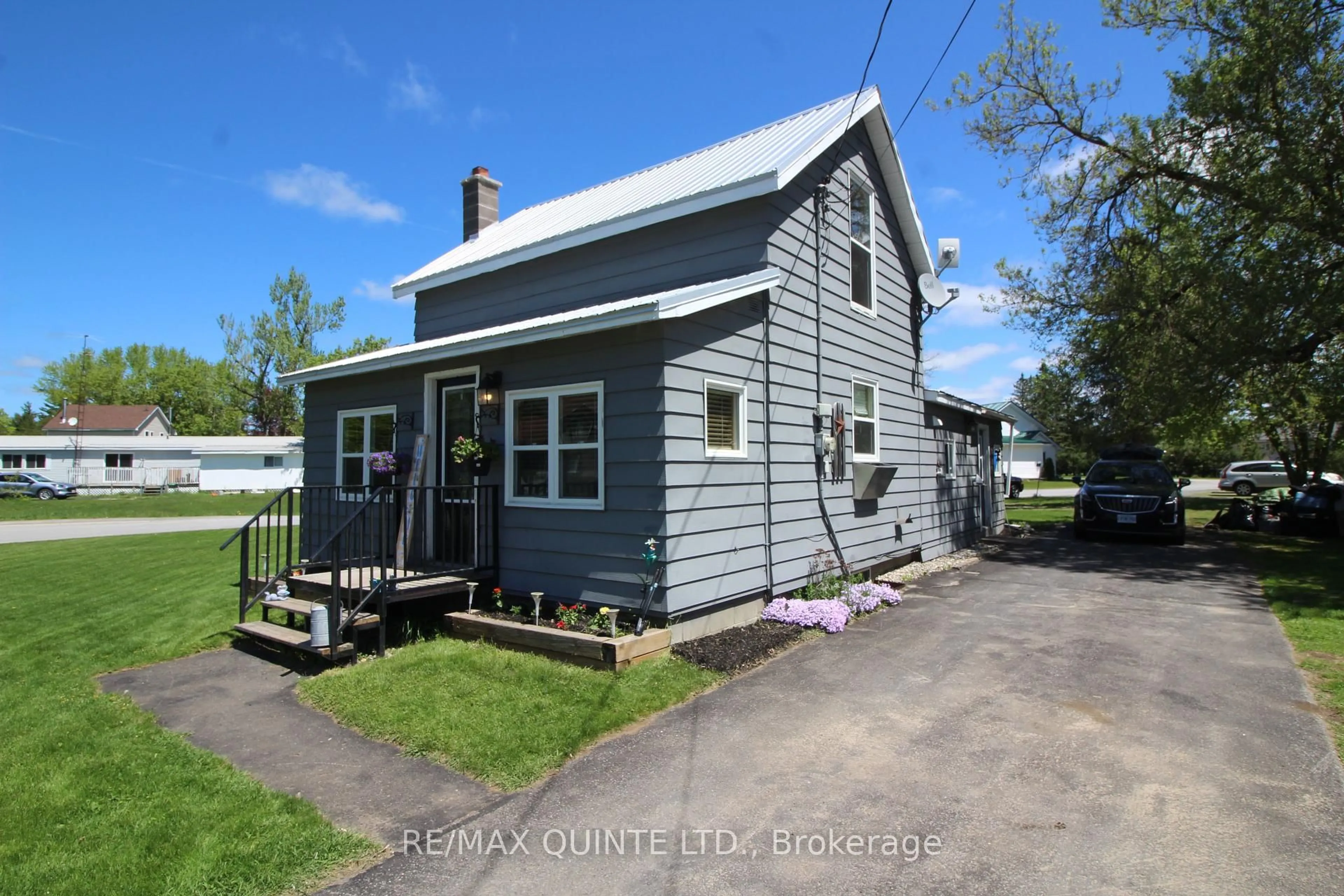 A pic from outside/outdoor area/front of a property/back of a property/a pic from drone, street for 3524 Flinton Rd, Kaladar Ontario K0H 1P0