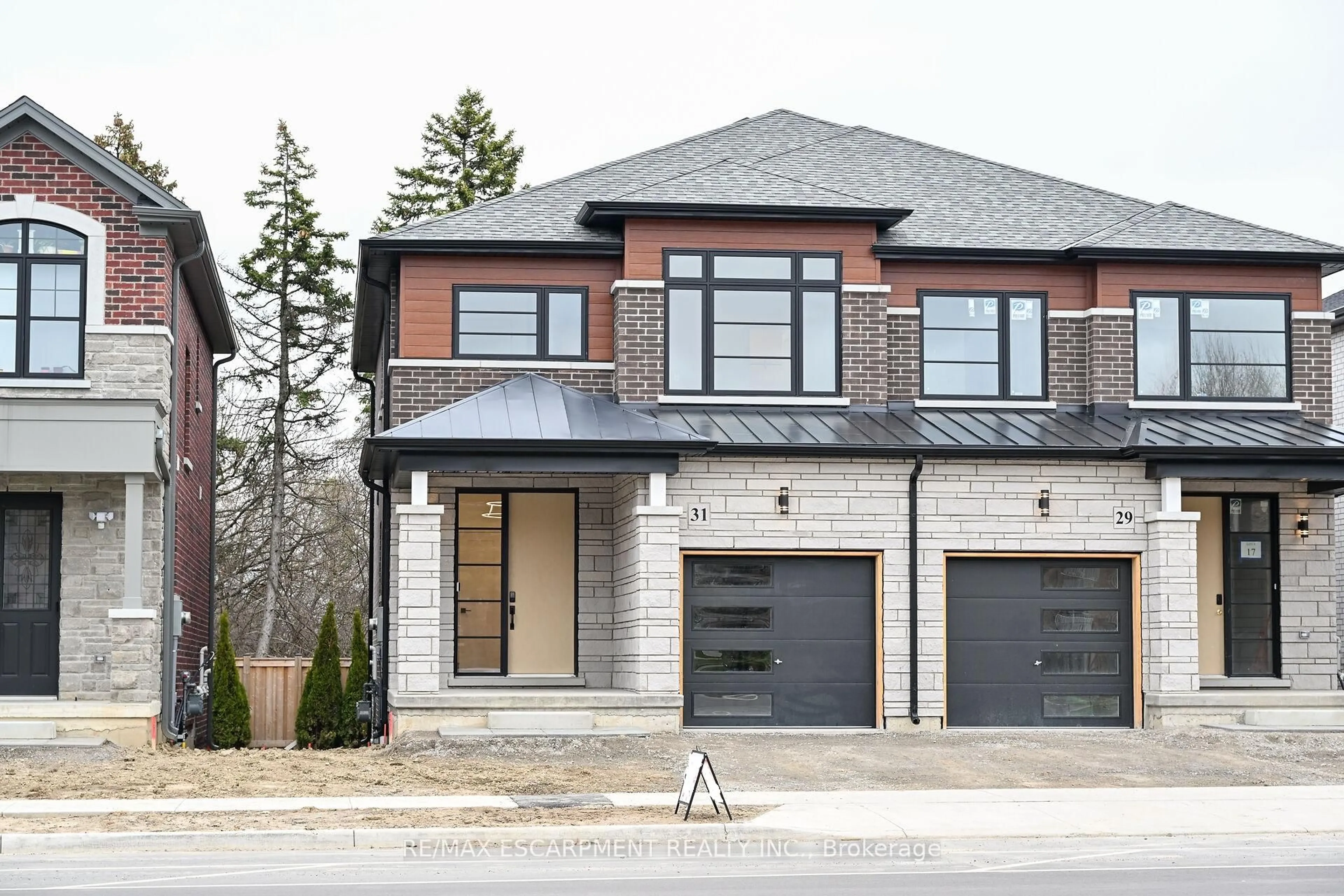 Home with brick exterior material, street for 31 Kingfisher Dr, Hamilton Ontario L9A 5A4