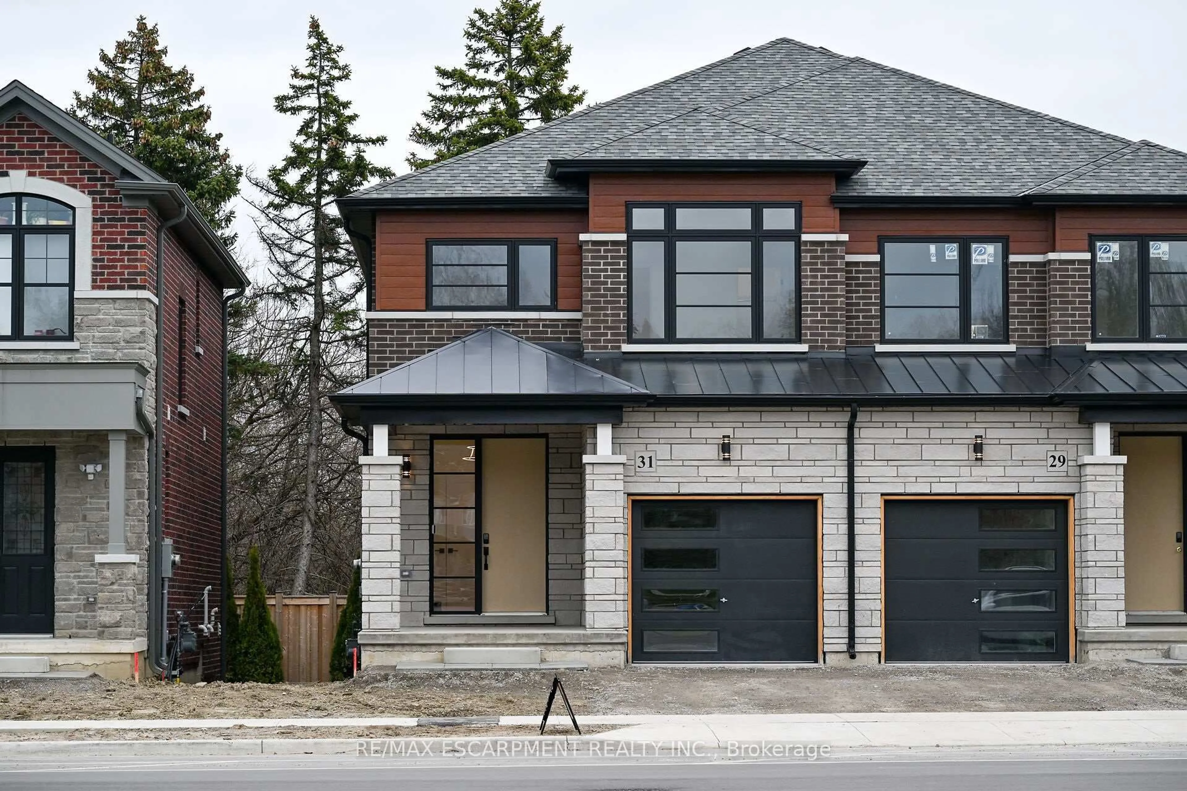 Home with brick exterior material, street for 31 Kingfisher Dr, Hamilton Ontario L9A 5A4