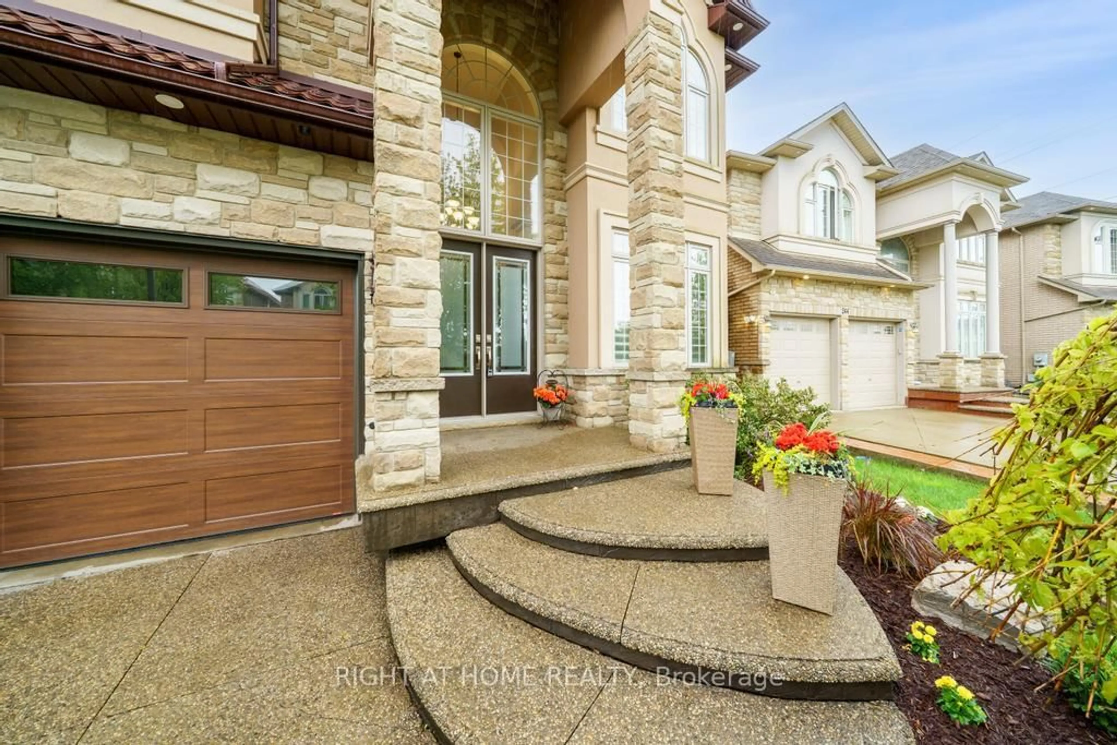 Unknown for 248 Cloverleaf Dr, Hamilton Ontario L9K 1T2