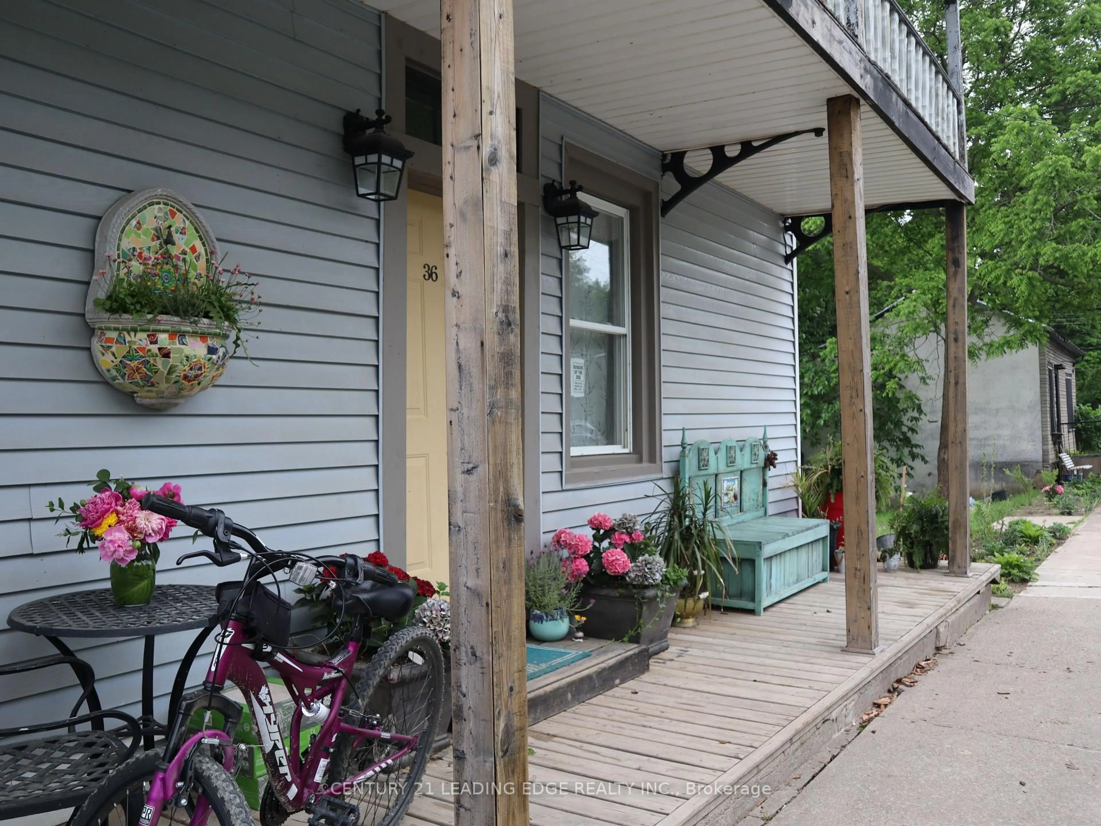 Patio, street for 36 River St, Thorold Ontario L0S 1K0
