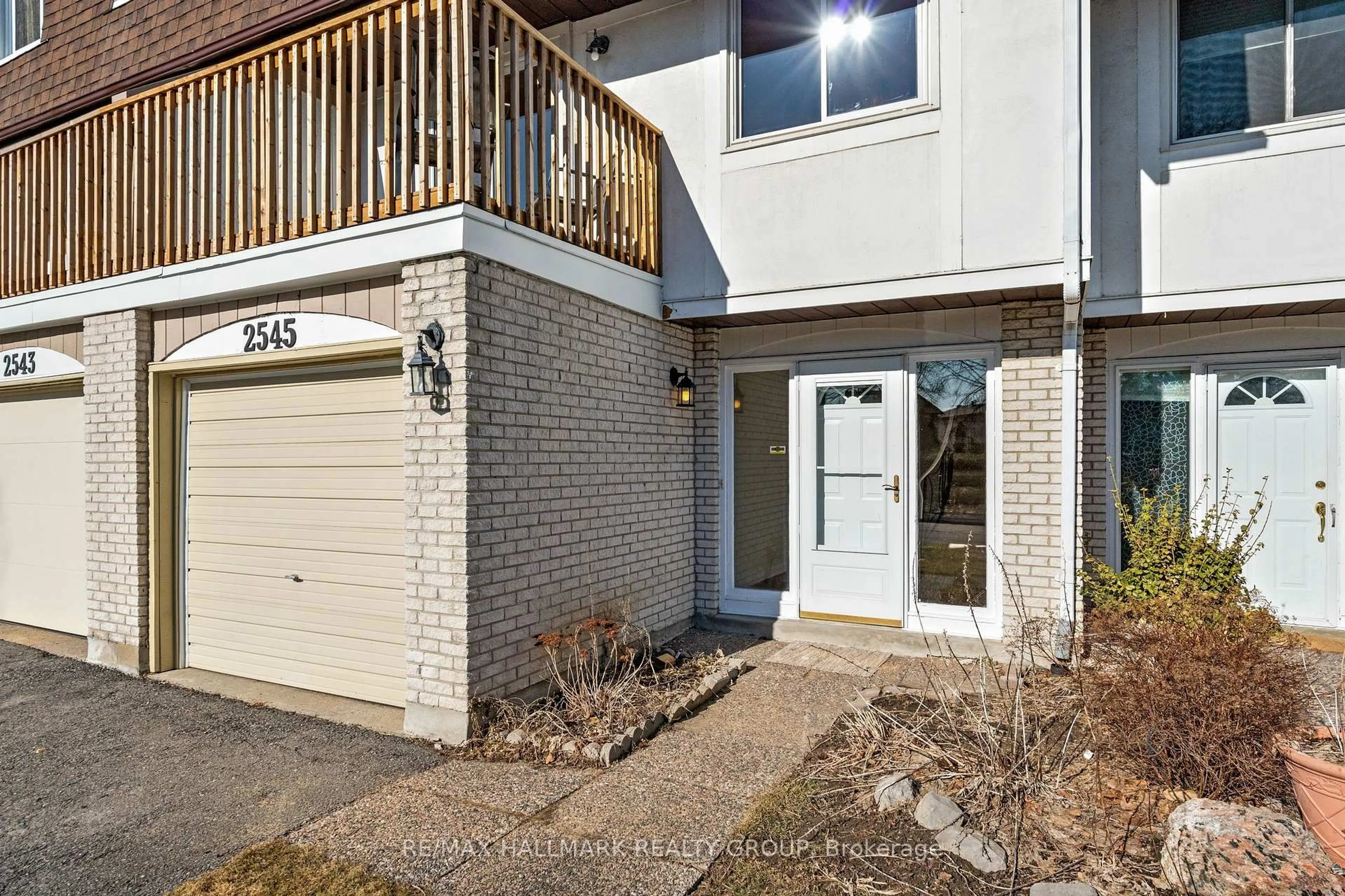 Unknown for 2545 FLANNERY Dr, Ottawa Ontario K1V 9R5