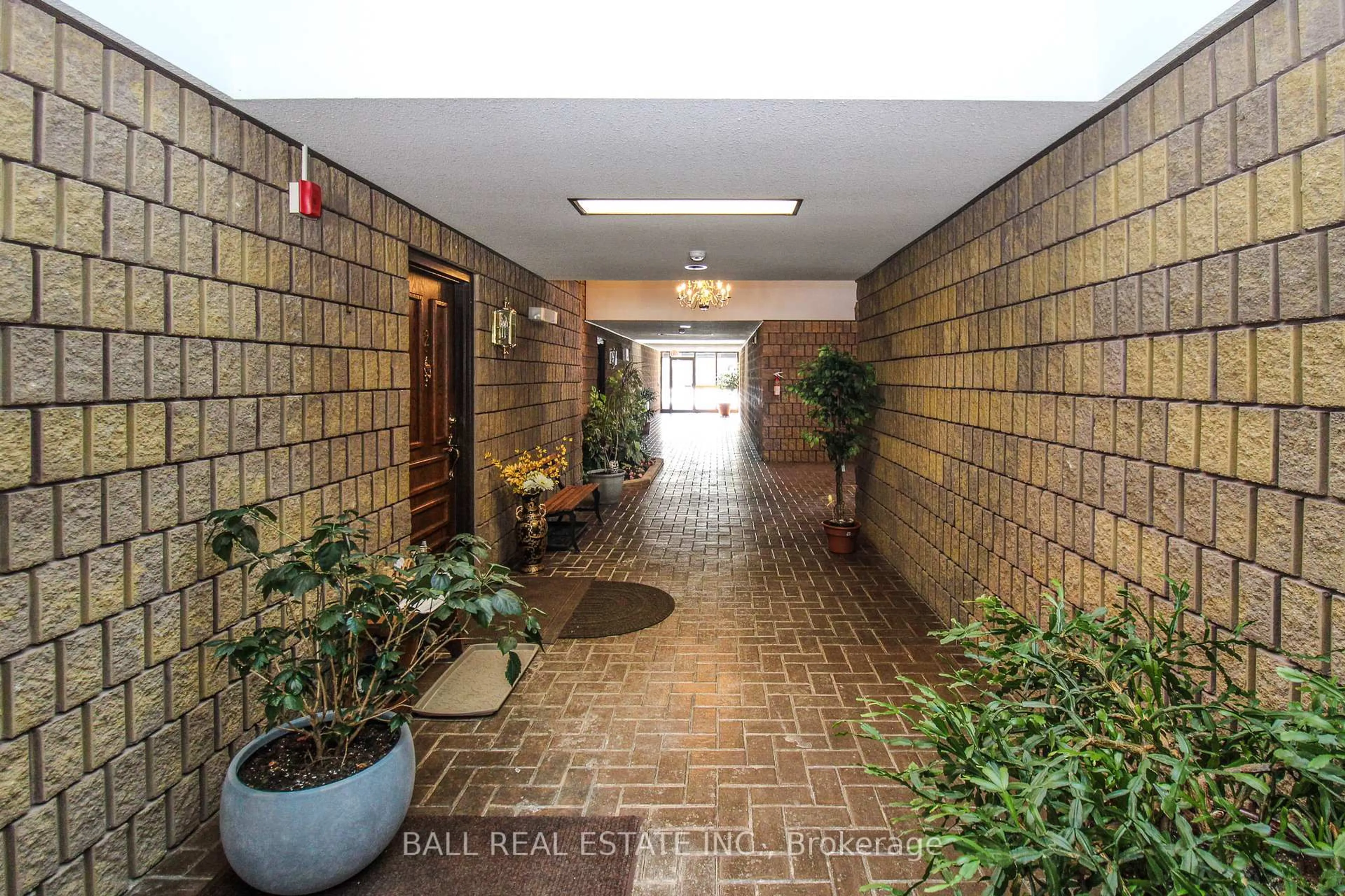 Indoor foyer for 3 Paddock Wood ##2, Peterborough East Ontario K9H 7H2