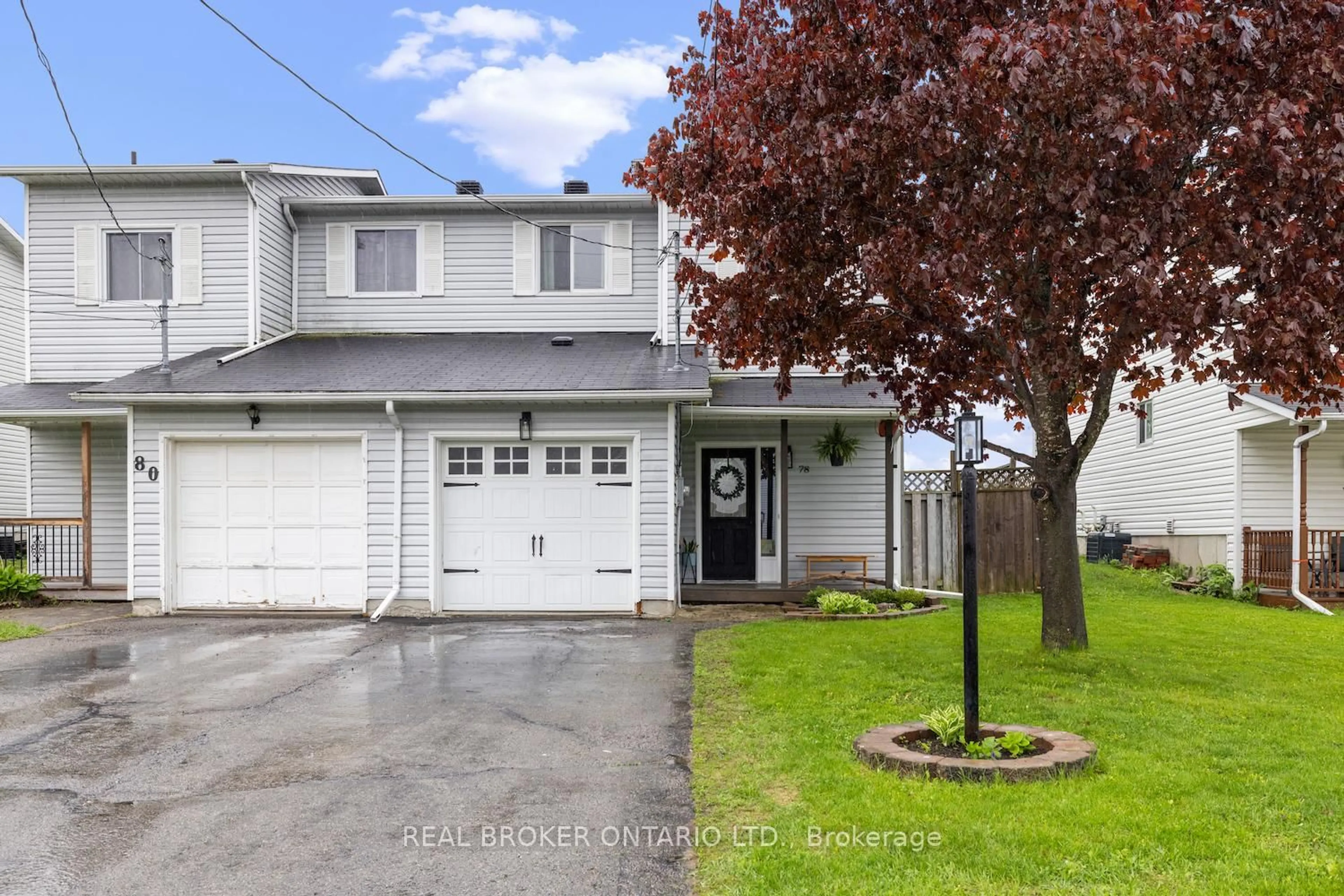 Home with vinyl exterior material, street for 78 Dunham St, Carleton Place Ontario K7C 4K4
