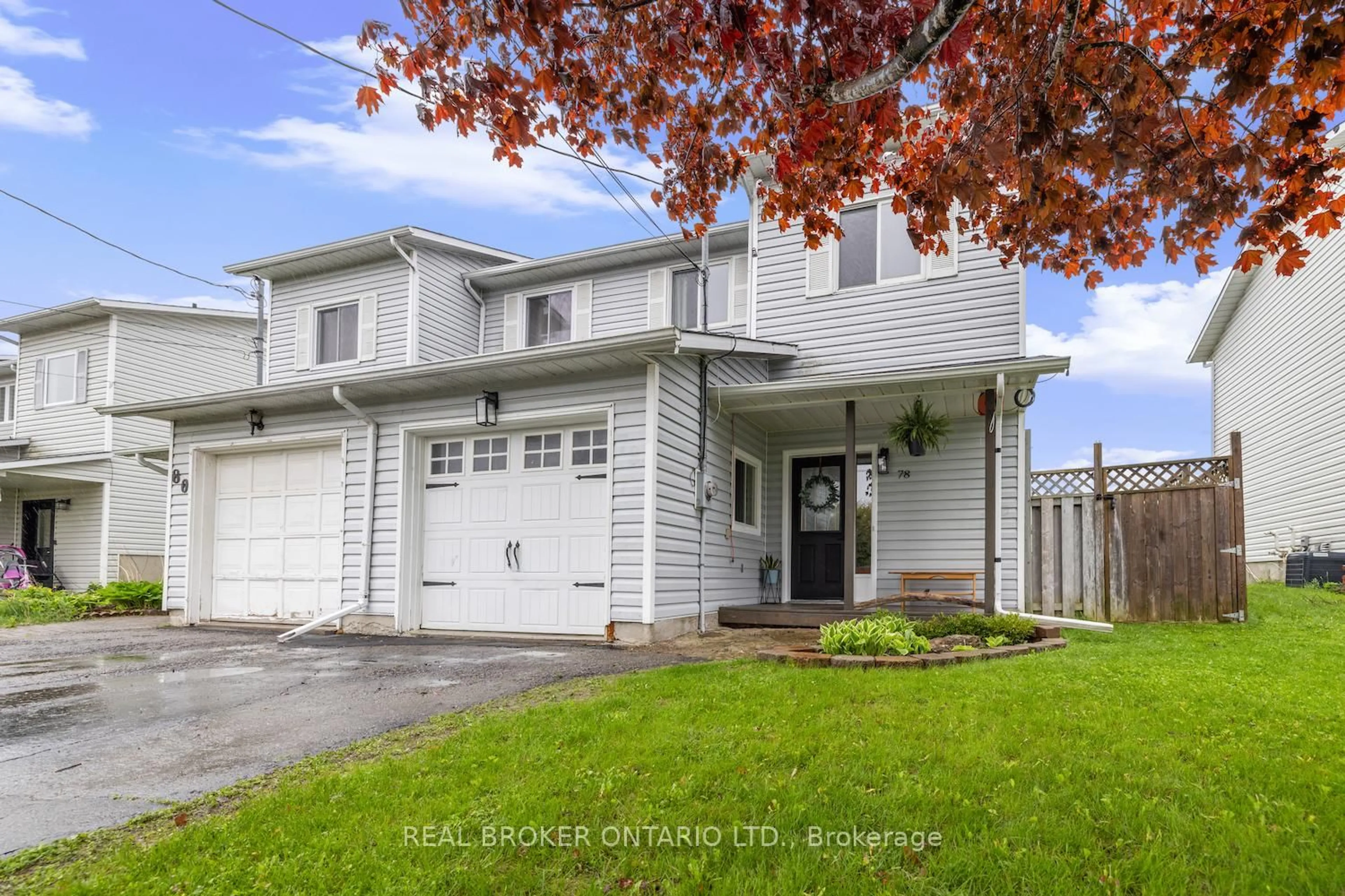 Home with vinyl exterior material, street for 78 Dunham St, Carleton Place Ontario K7C 4K4