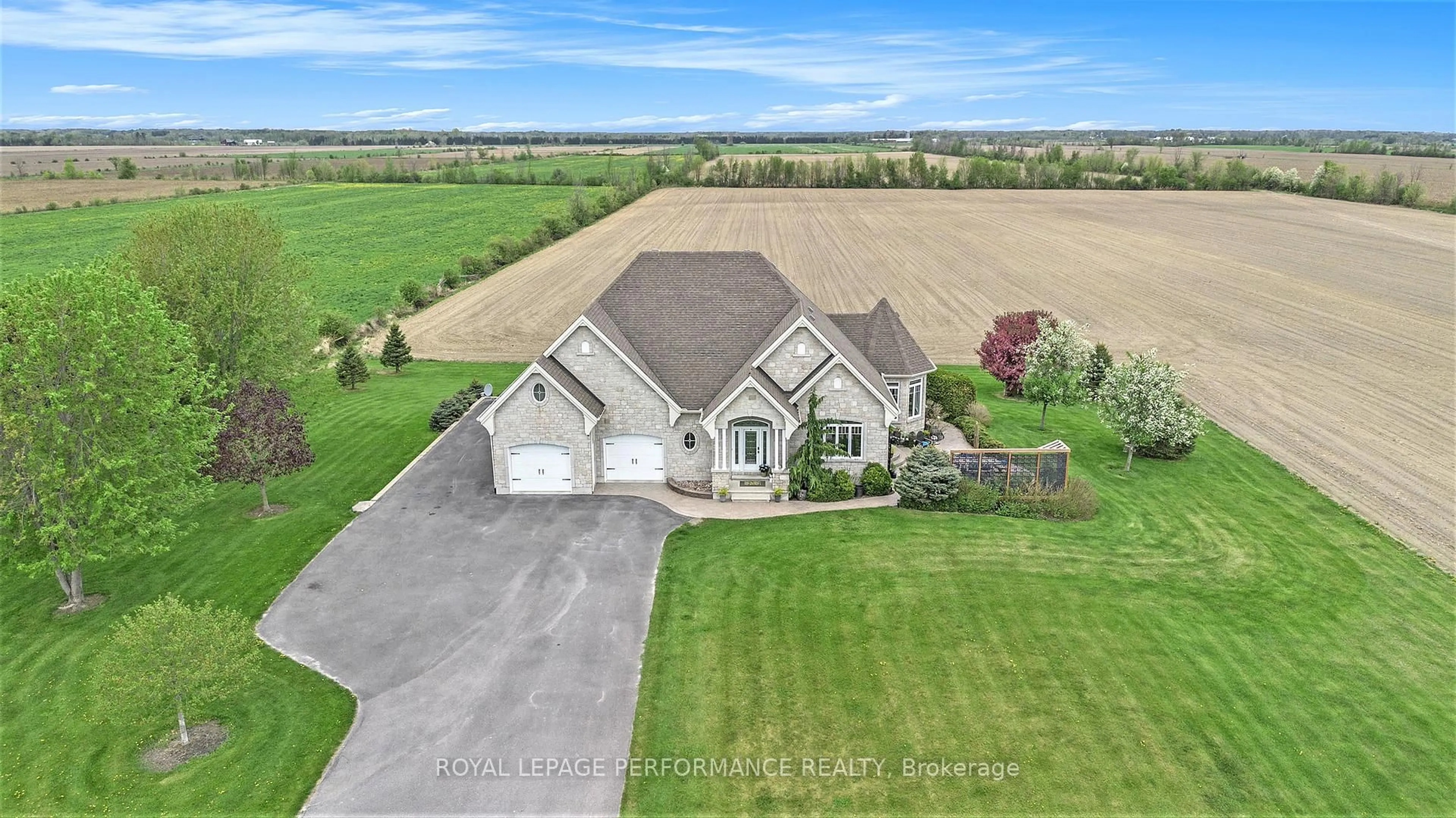A pic from outside/outdoor area/front of a property/back of a property/a pic from drone, unknown for 1218 800 Rte, The Nation Ontario K0A 3C0