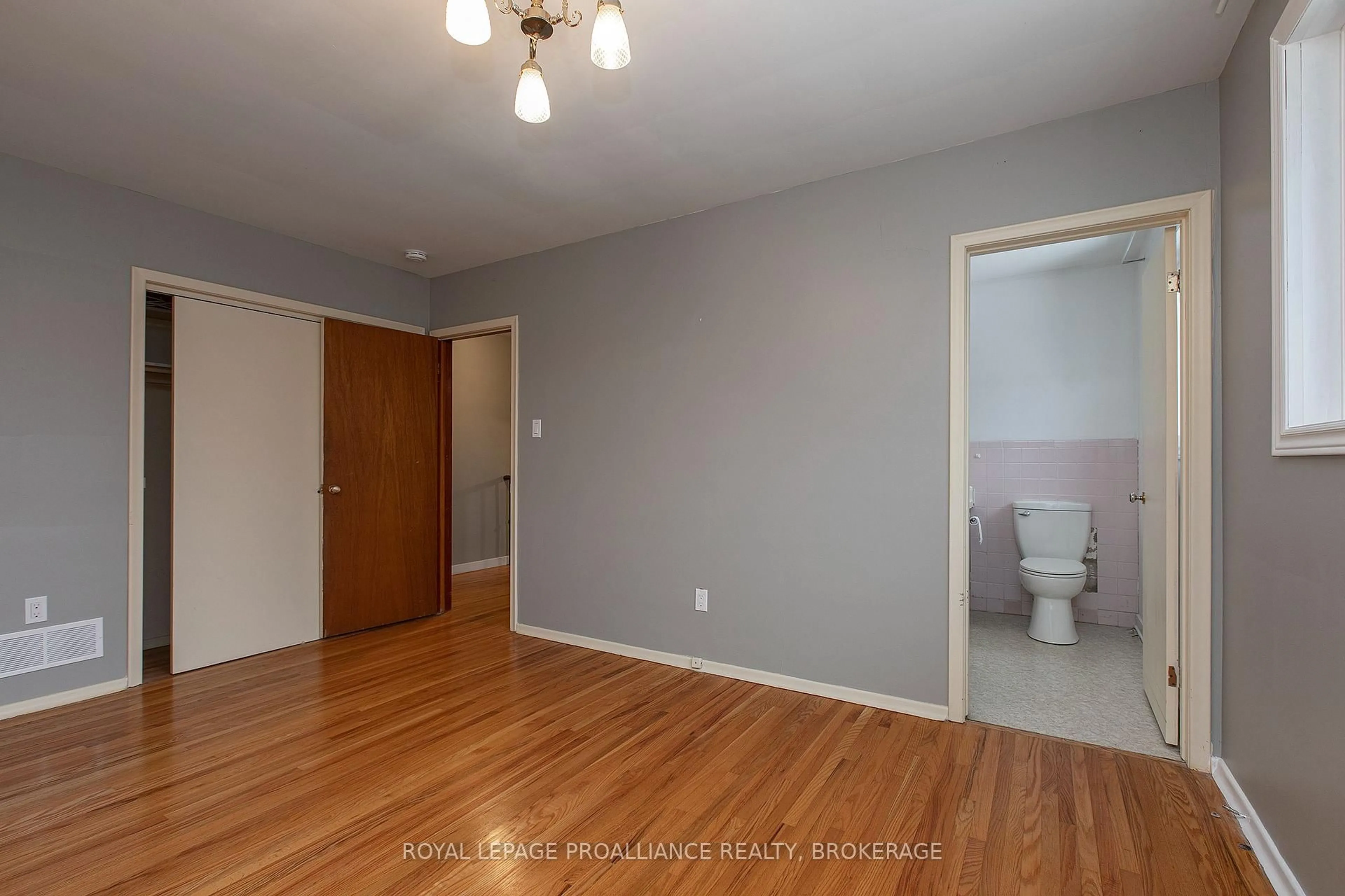 A pic of a room for 247 Norman Rogers Dr, Kingston Ontario K7M 2R5