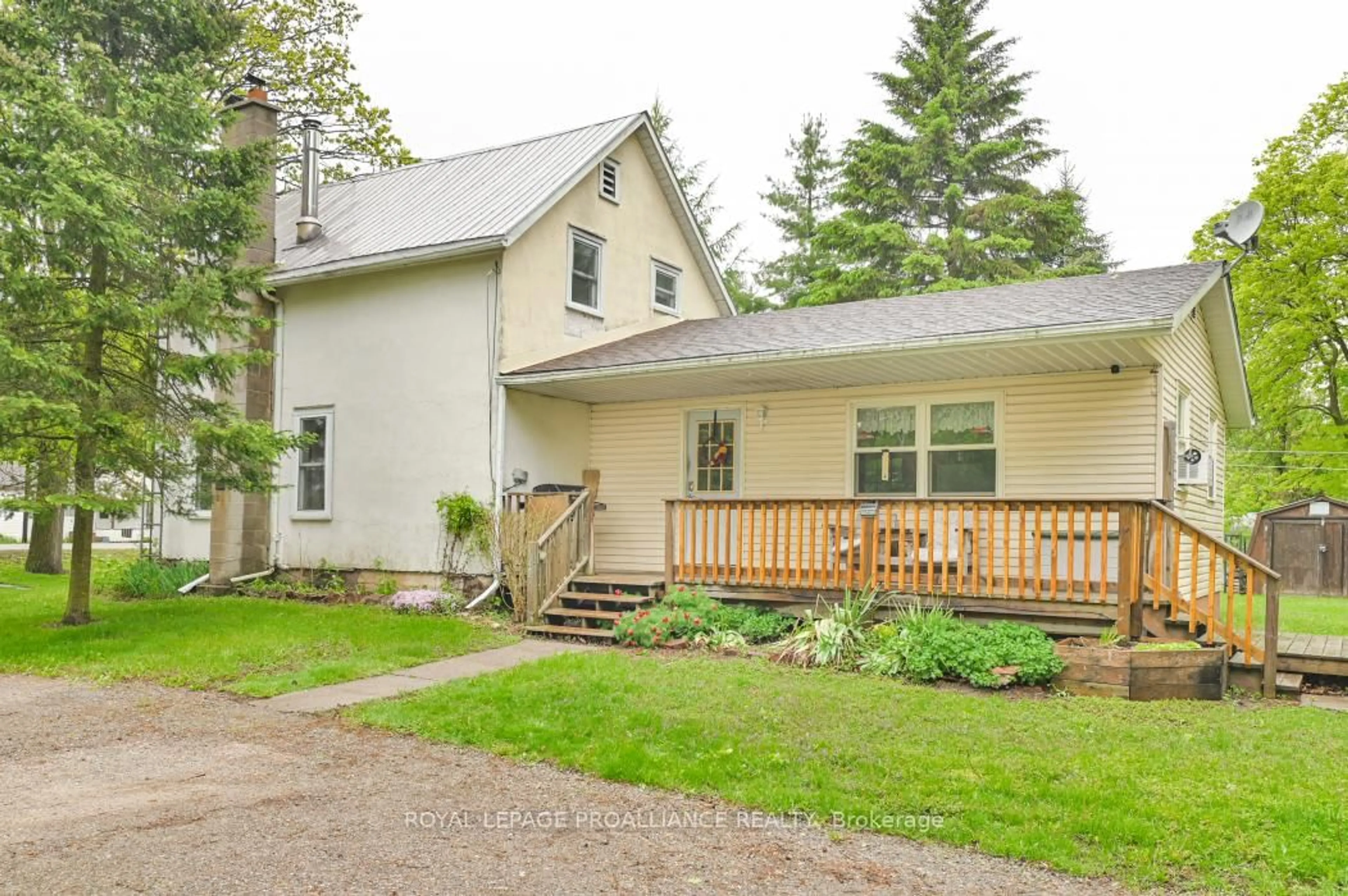 Patio, street for 3 Louisa St, Tweed Ontario K0K 3J0