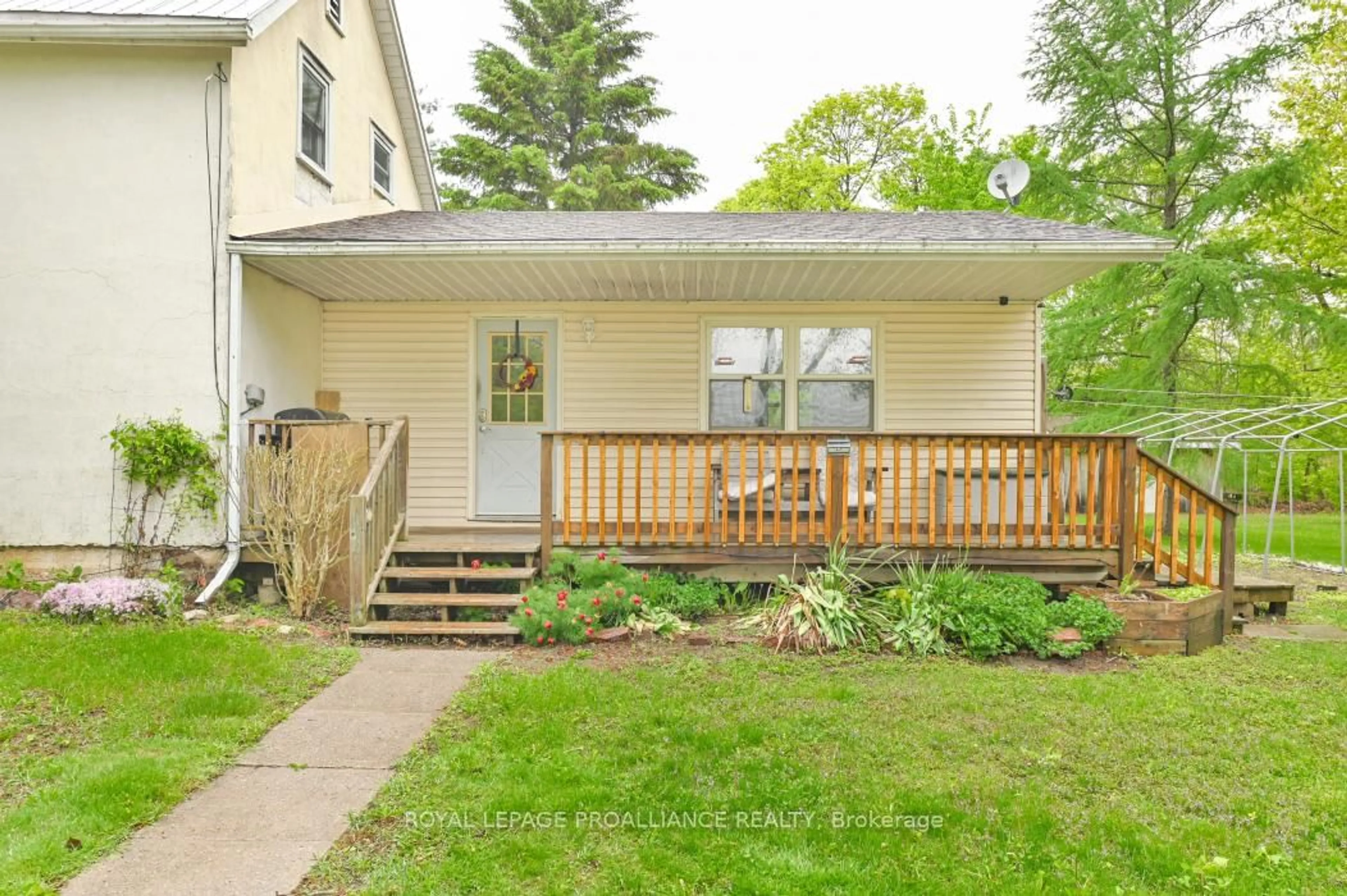 Unknown for 3 Louisa St, Tweed Ontario K0K 3J0