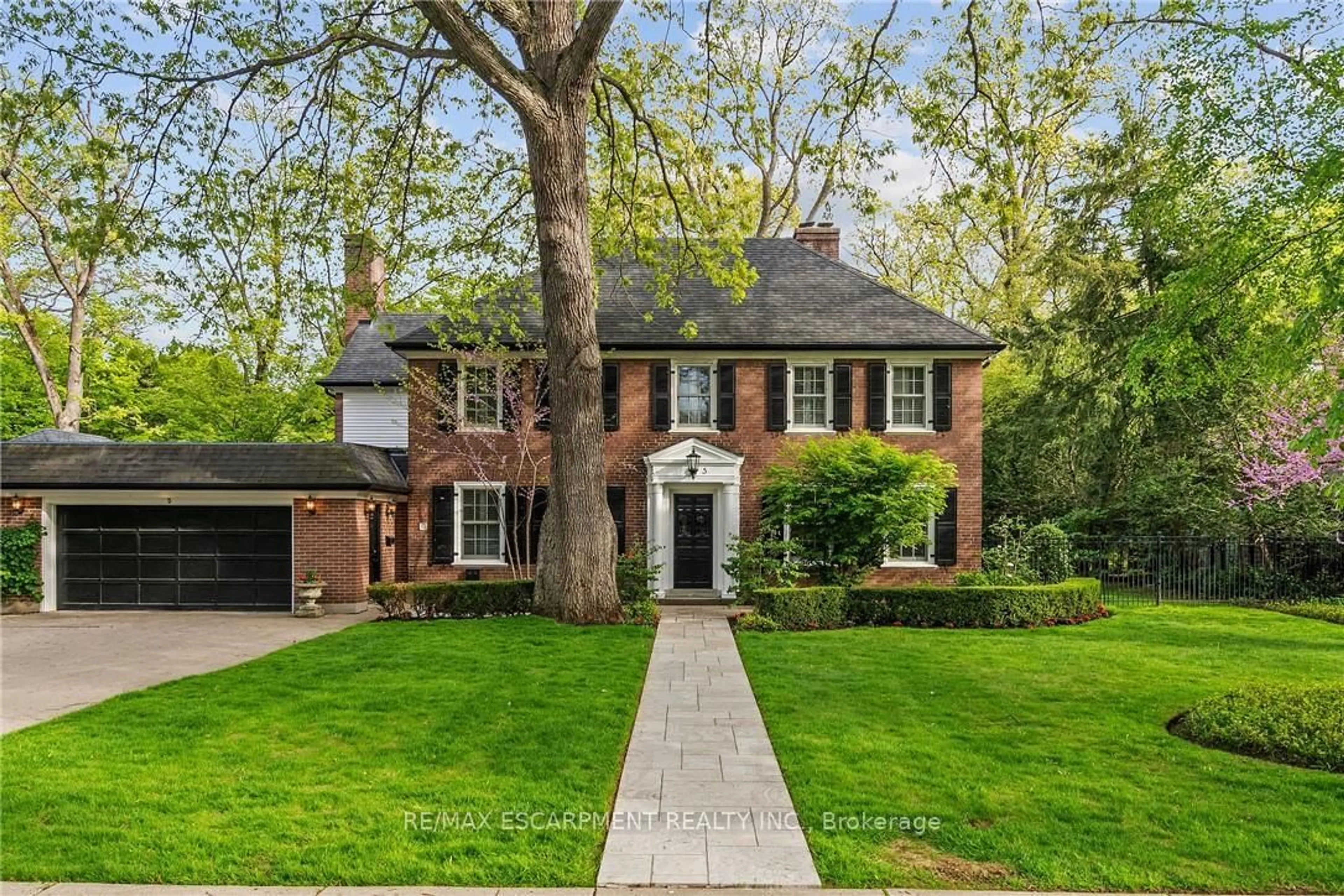 Home with brick exterior material, street for 5 Mayfair Pl, Hamilton Ontario L8S 4E9