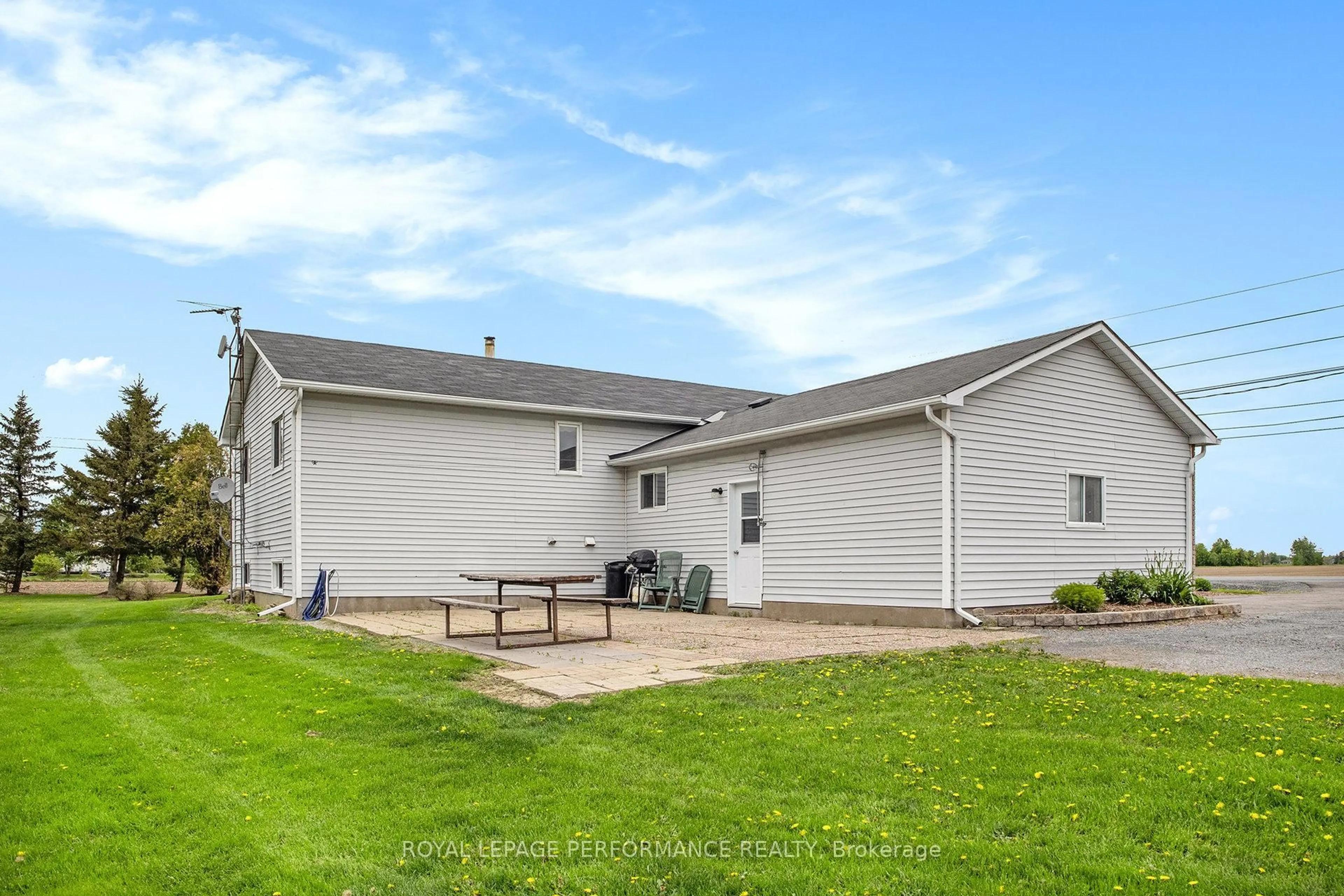 Home with vinyl exterior material, unknown for 1316 St Andre Rd, Russell Ontario K0A 1W0