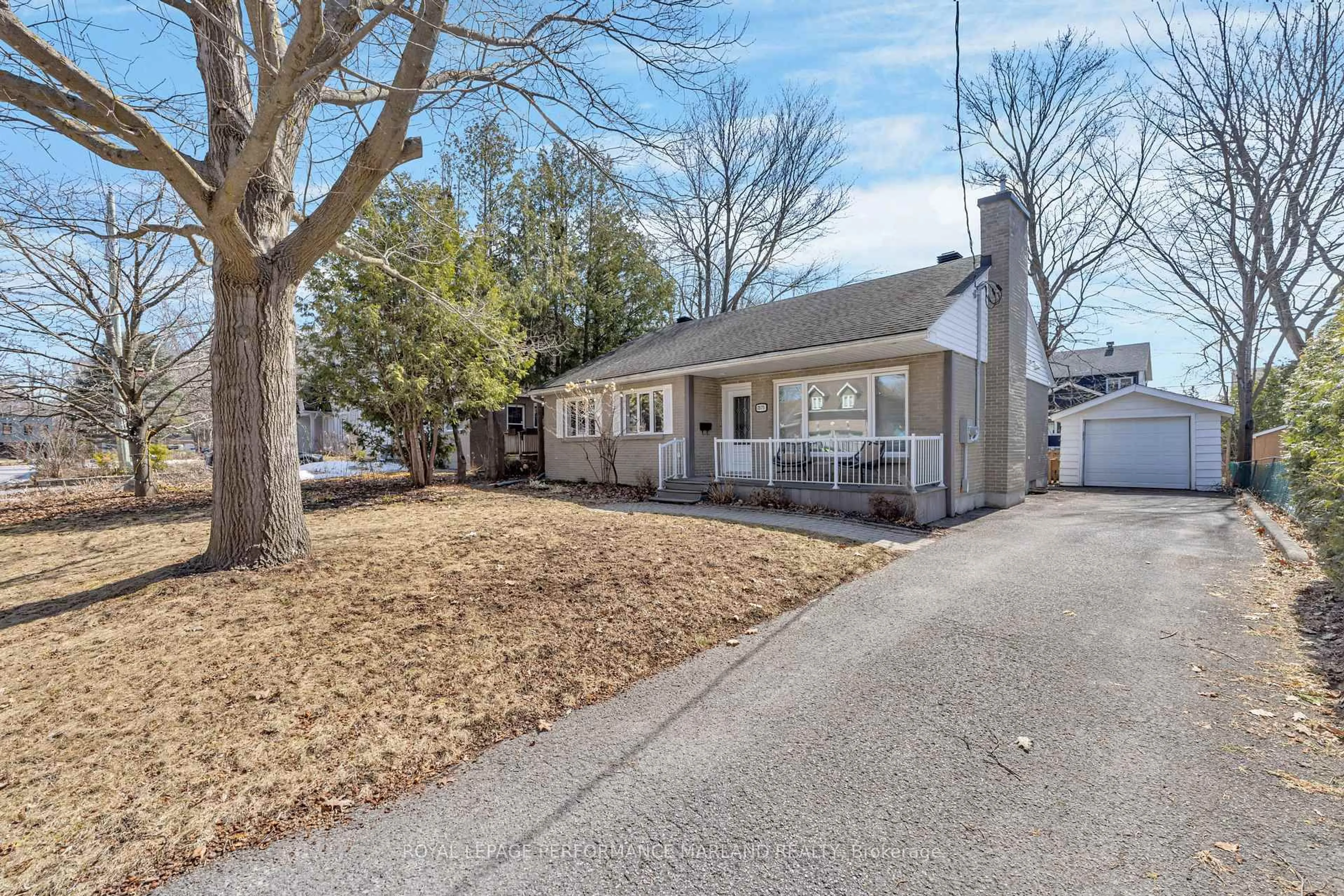 Unknown for 2075 Woodcrest Rd, Ottawa Ontario K1H 6H9