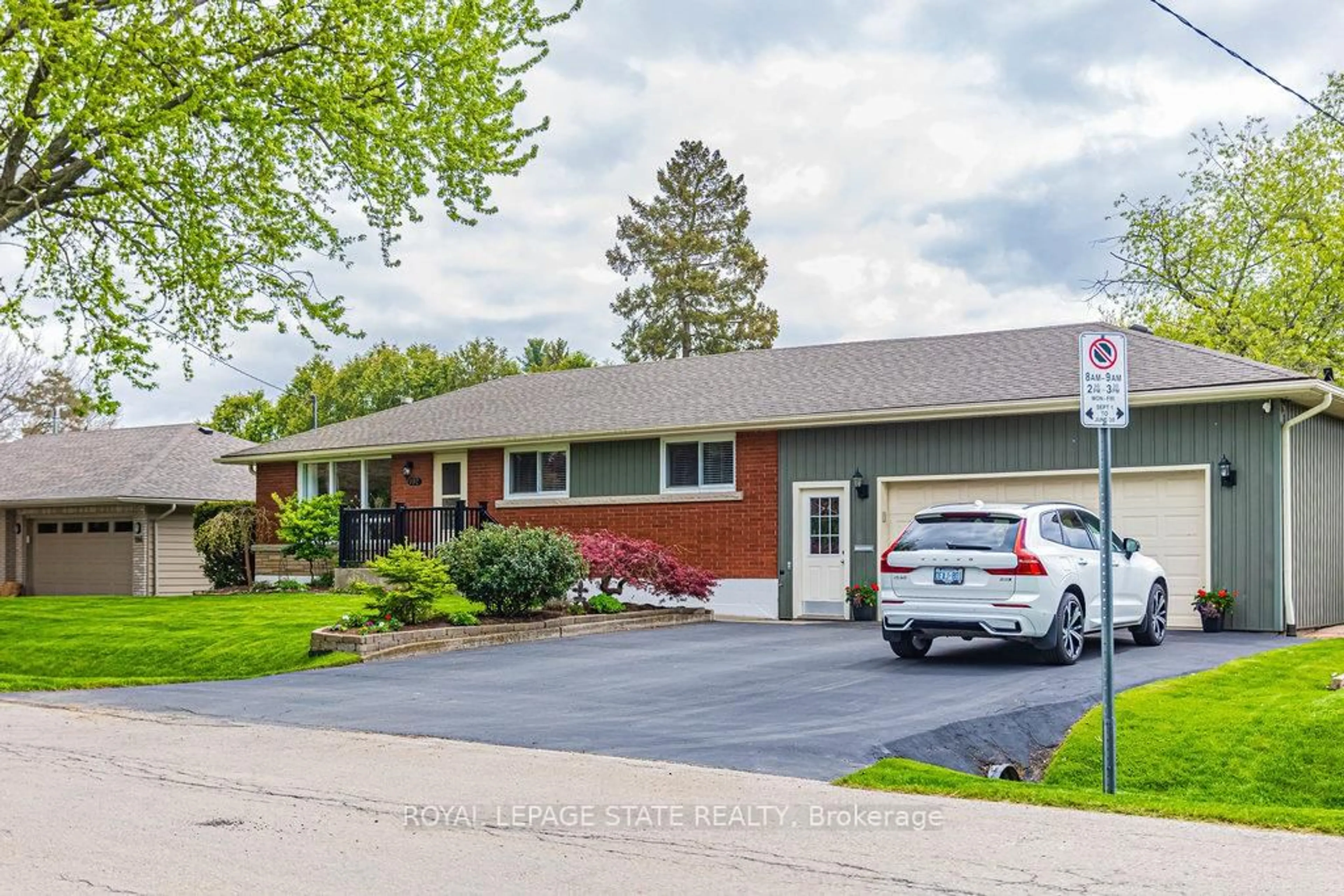 Unknown for 192 Huron Ave, Hamilton Ontario L9G 1V7