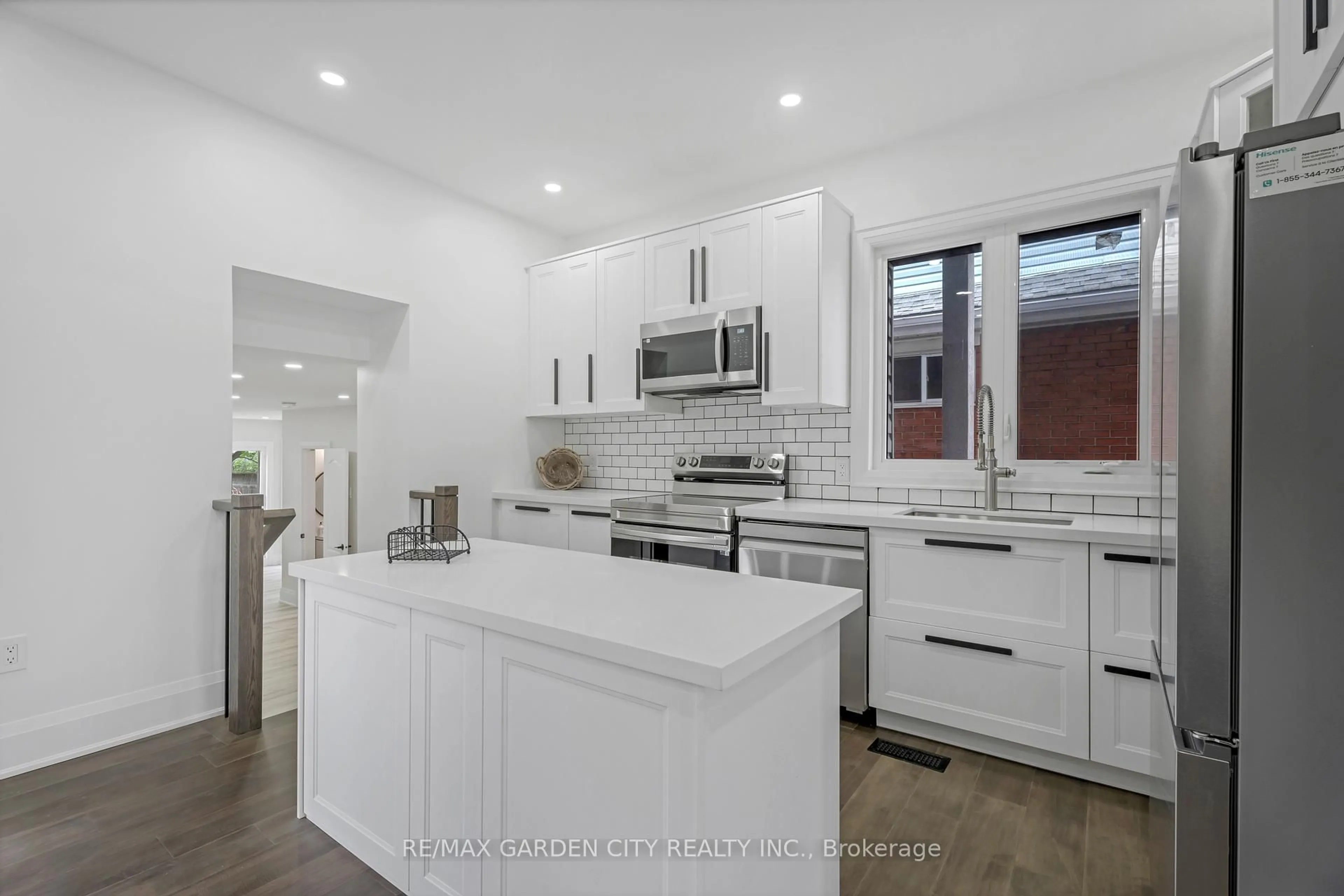 Open concept kitchen, ceramic/tile floor for 38 East 16th St, Hamilton Ontario L9A 4H9