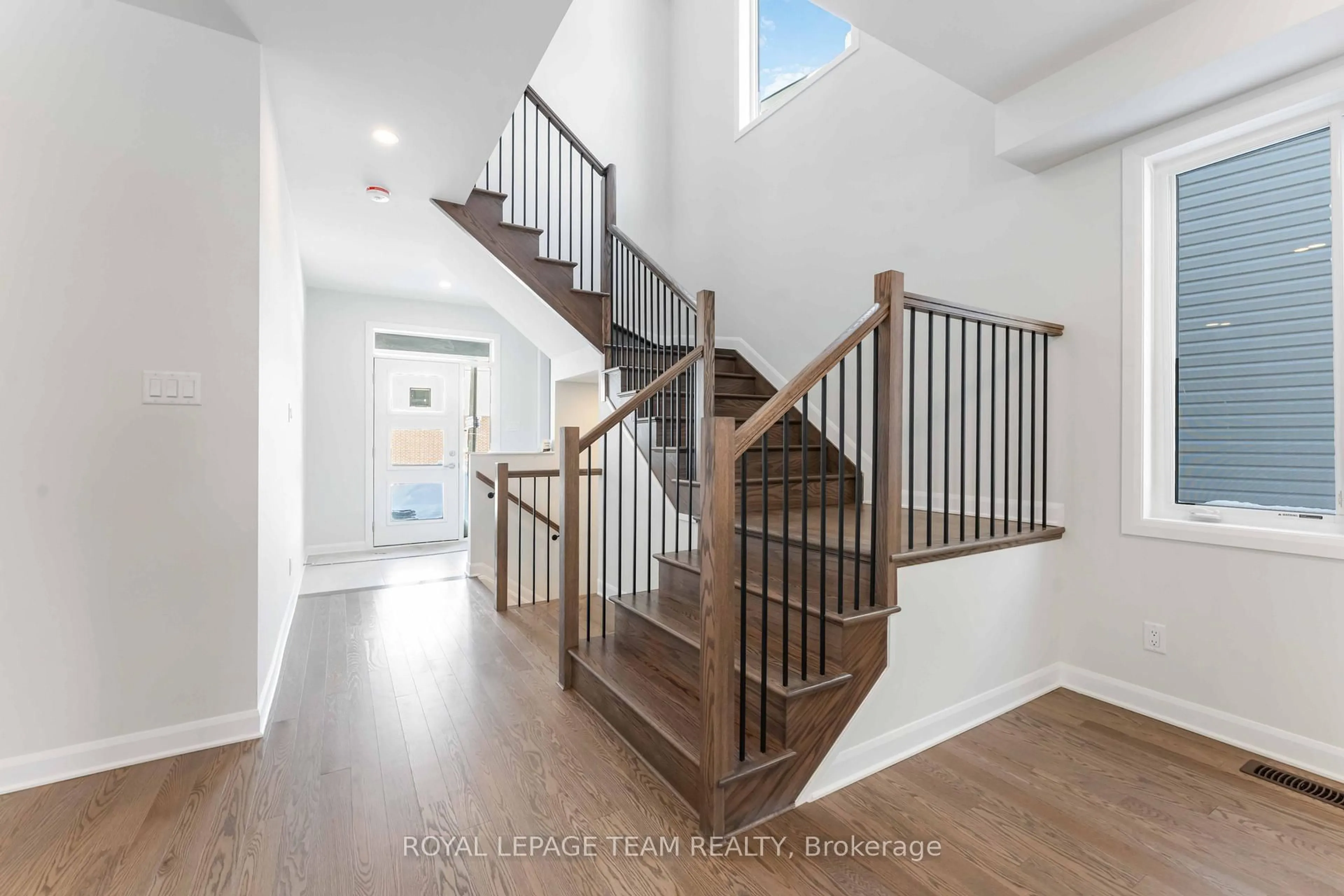 Unknown for 602 Glade Grve, Kanata Ontario K2V 0V1