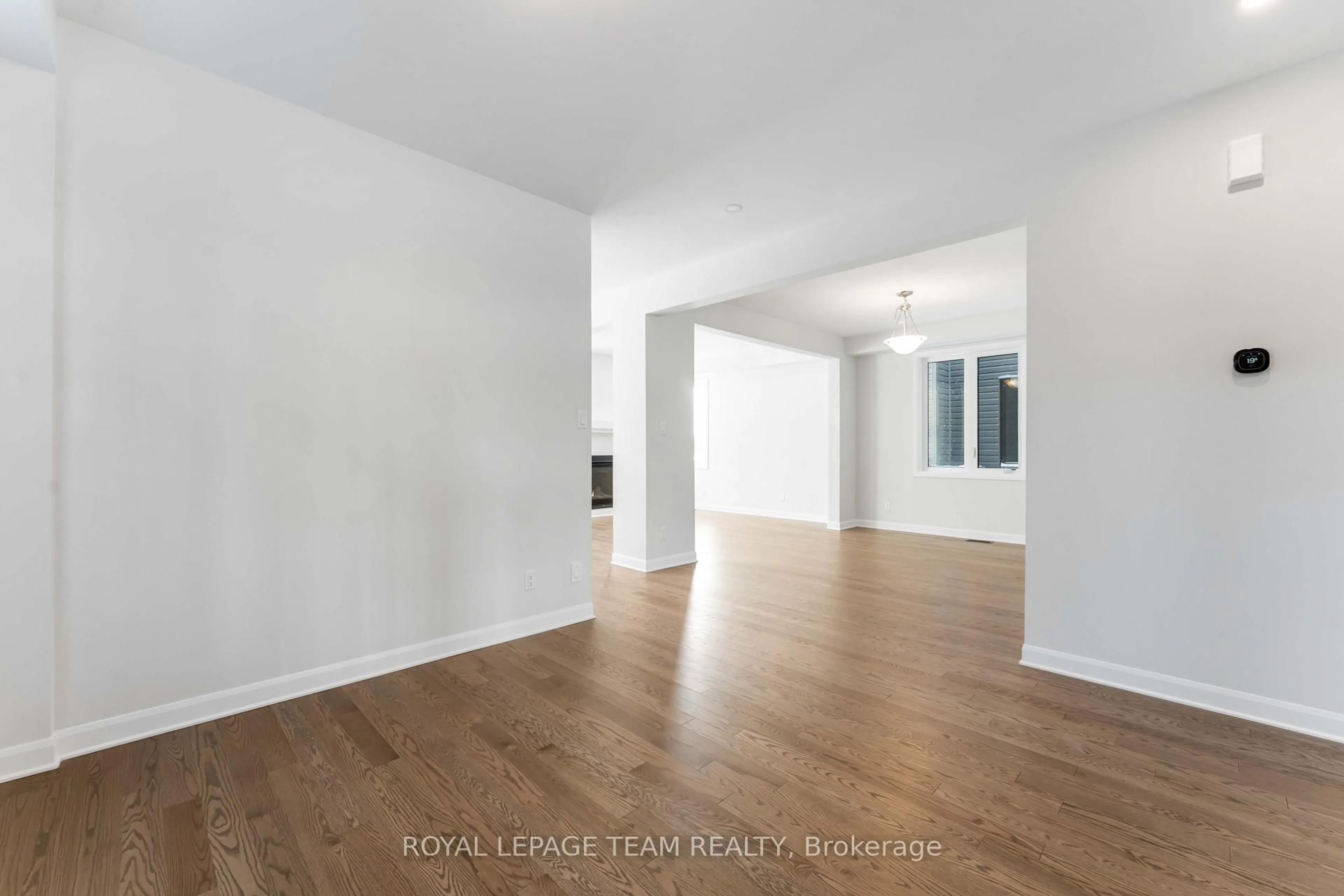 A pic of a room for 602 Glade Grve, Kanata Ontario K2V 0V1