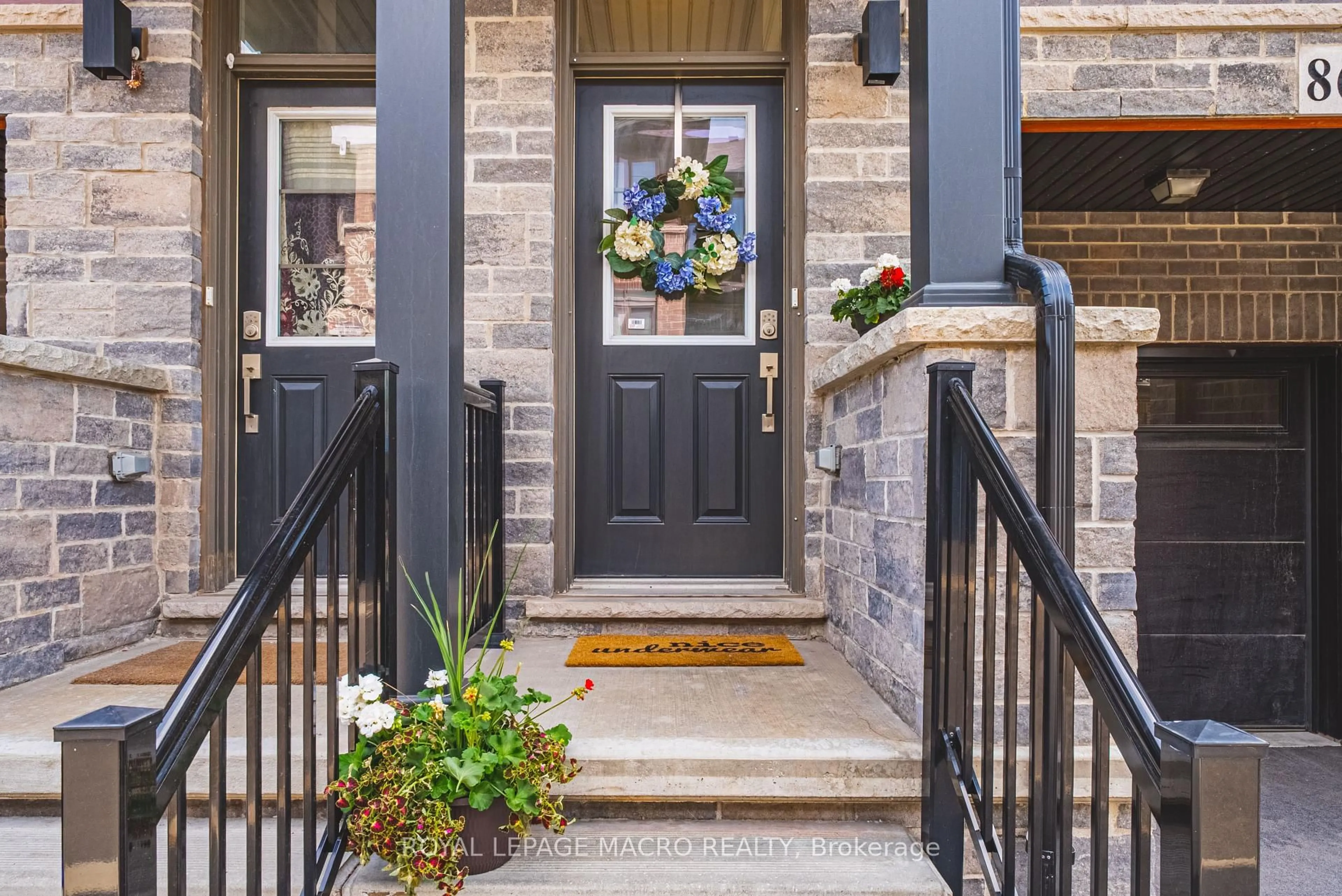Indoor entryway for 575 Woodward Ave #86, Hamilton Ontario L8H 0B3