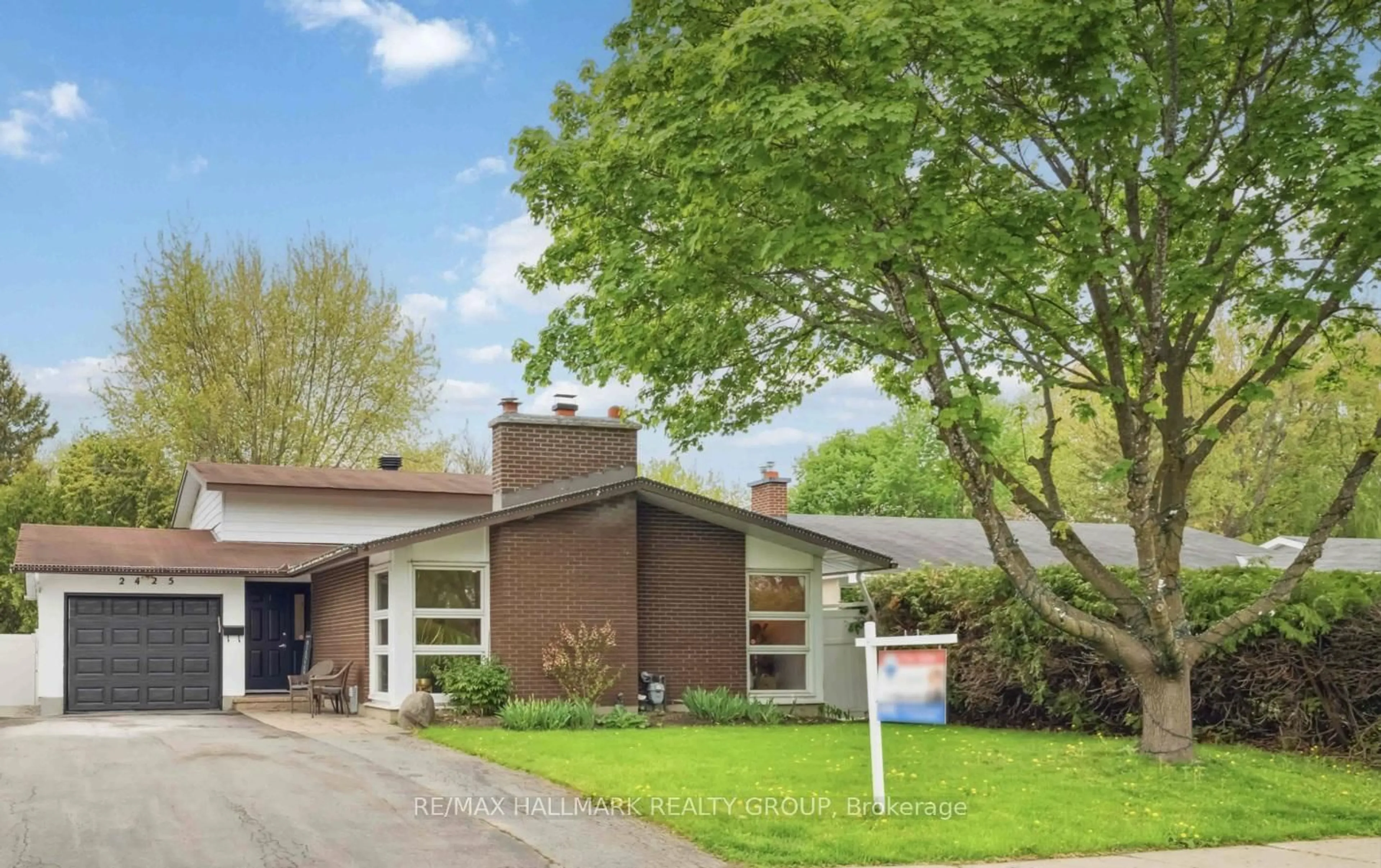 Unknown for 2425 Ogilvie Rd, Ottawa Ontario K1J 7N3