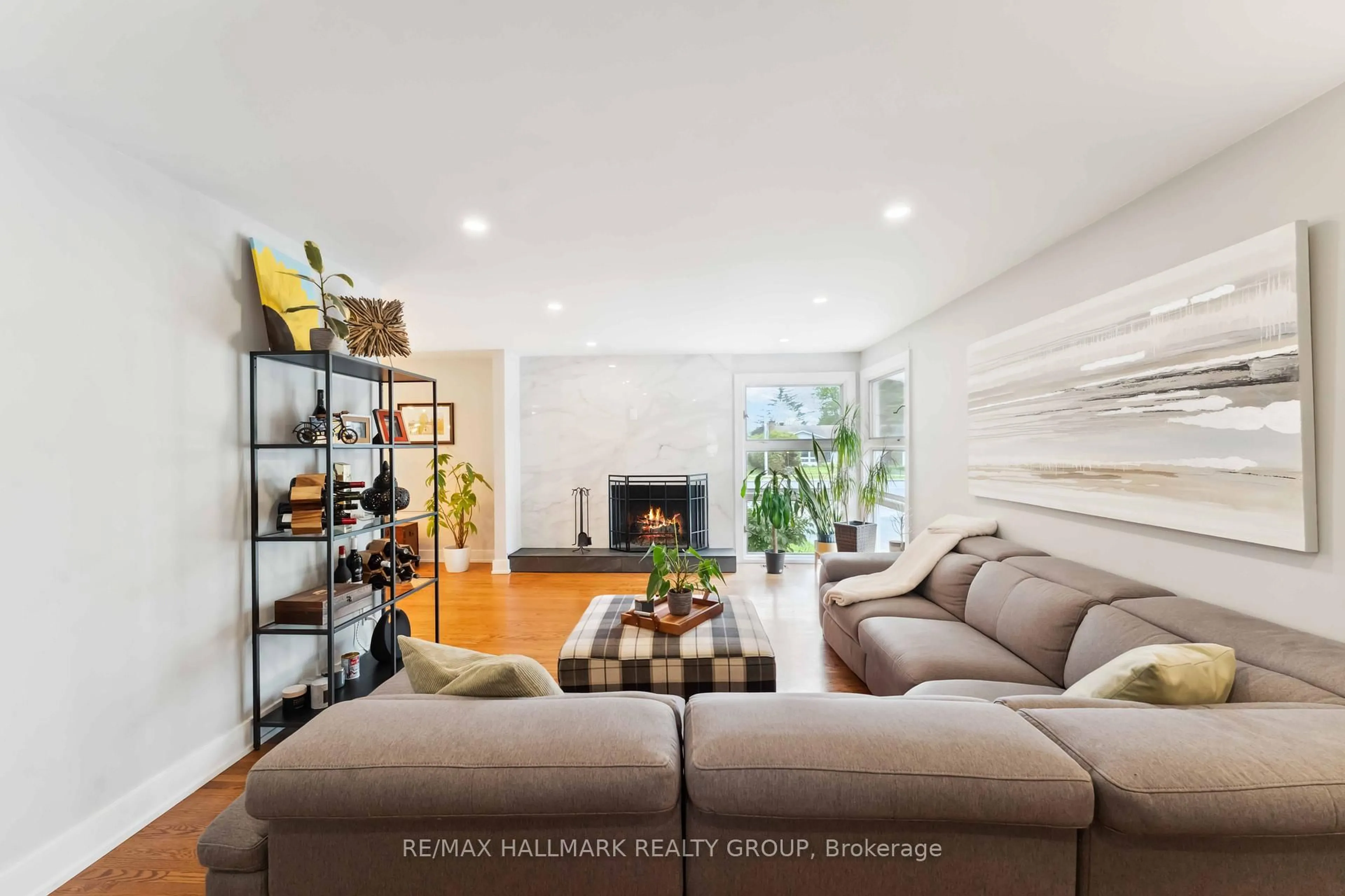 Living room with furniture, unknown for 2425 Ogilvie Rd, Ottawa Ontario K1J 7N3