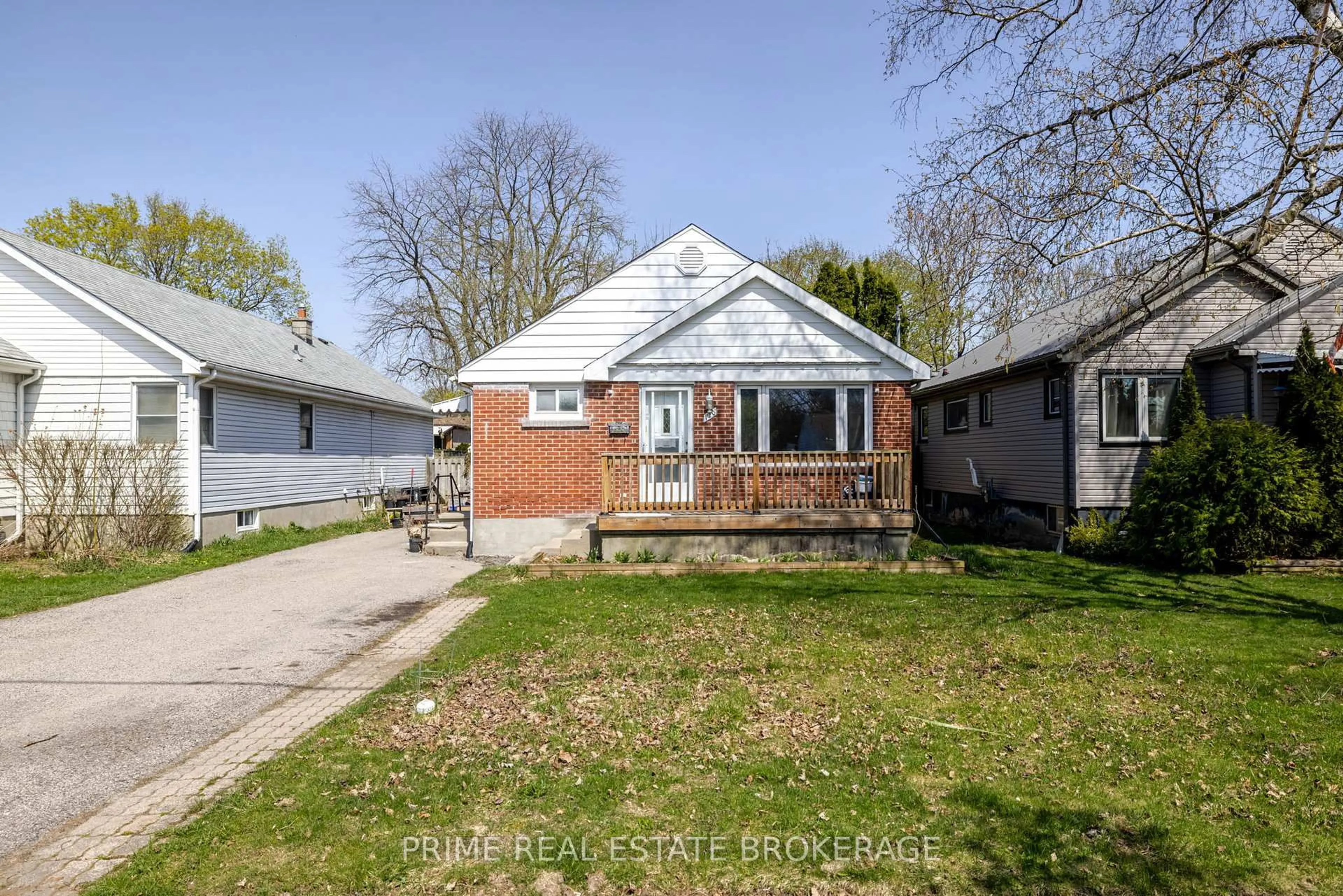 Unknown for 120 Linwood St, London East Ontario N5Y 1W4