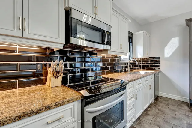 Additional property image - 130 Napoli Dr