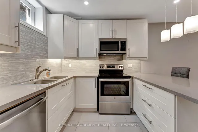 Additional property image - 130 Napoli Dr