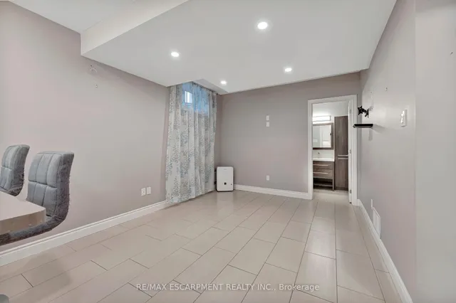 Additional property image - 130 Napoli Dr
