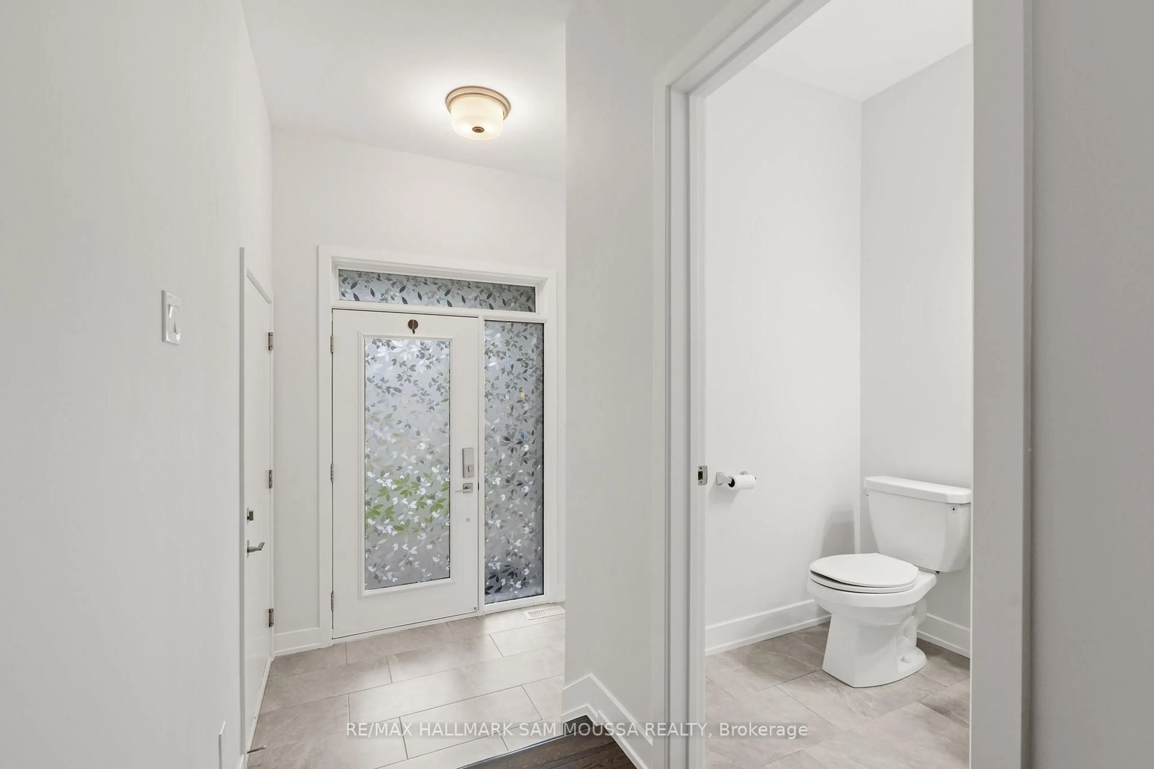 Standard bathroom, unknown for 33 Mac Beattie Dr, Arnprior Ontario K7S 0J3