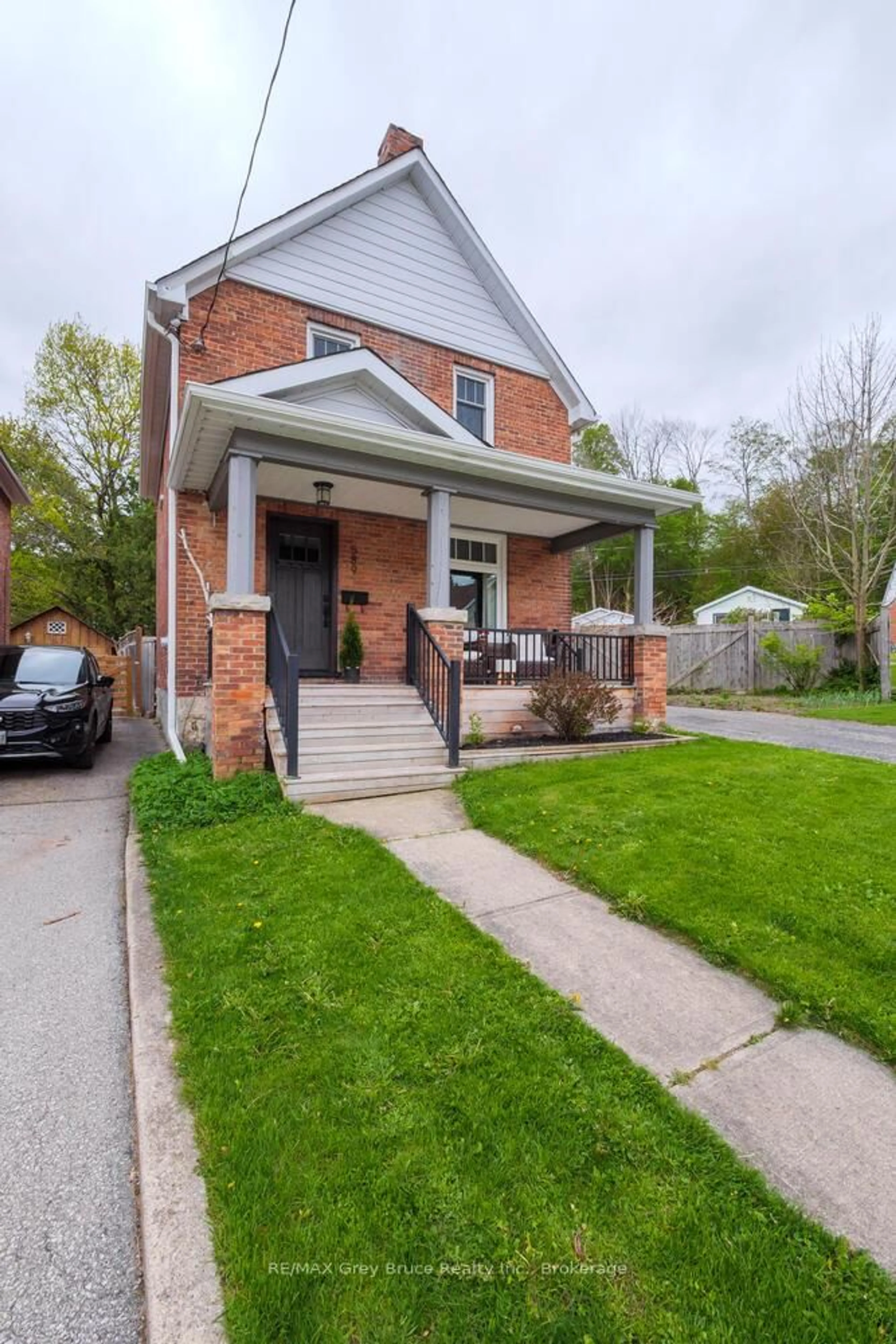 Home with brick exterior material, street for 589 13th Street A St, Owen Sound Ontario N4K 3X5