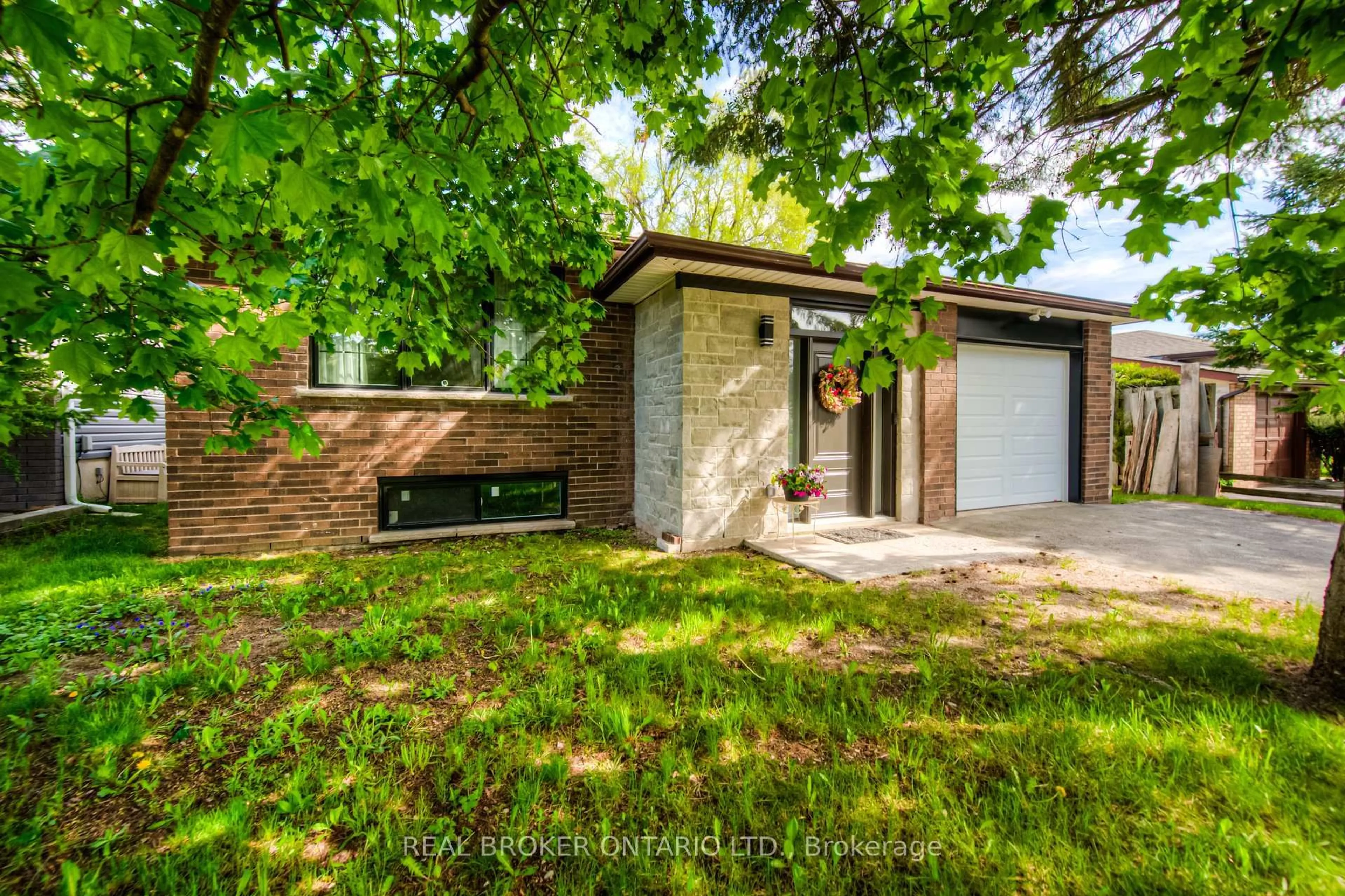 Unknown for 23 Carberry Rd, Erin Ontario N0B 1T0