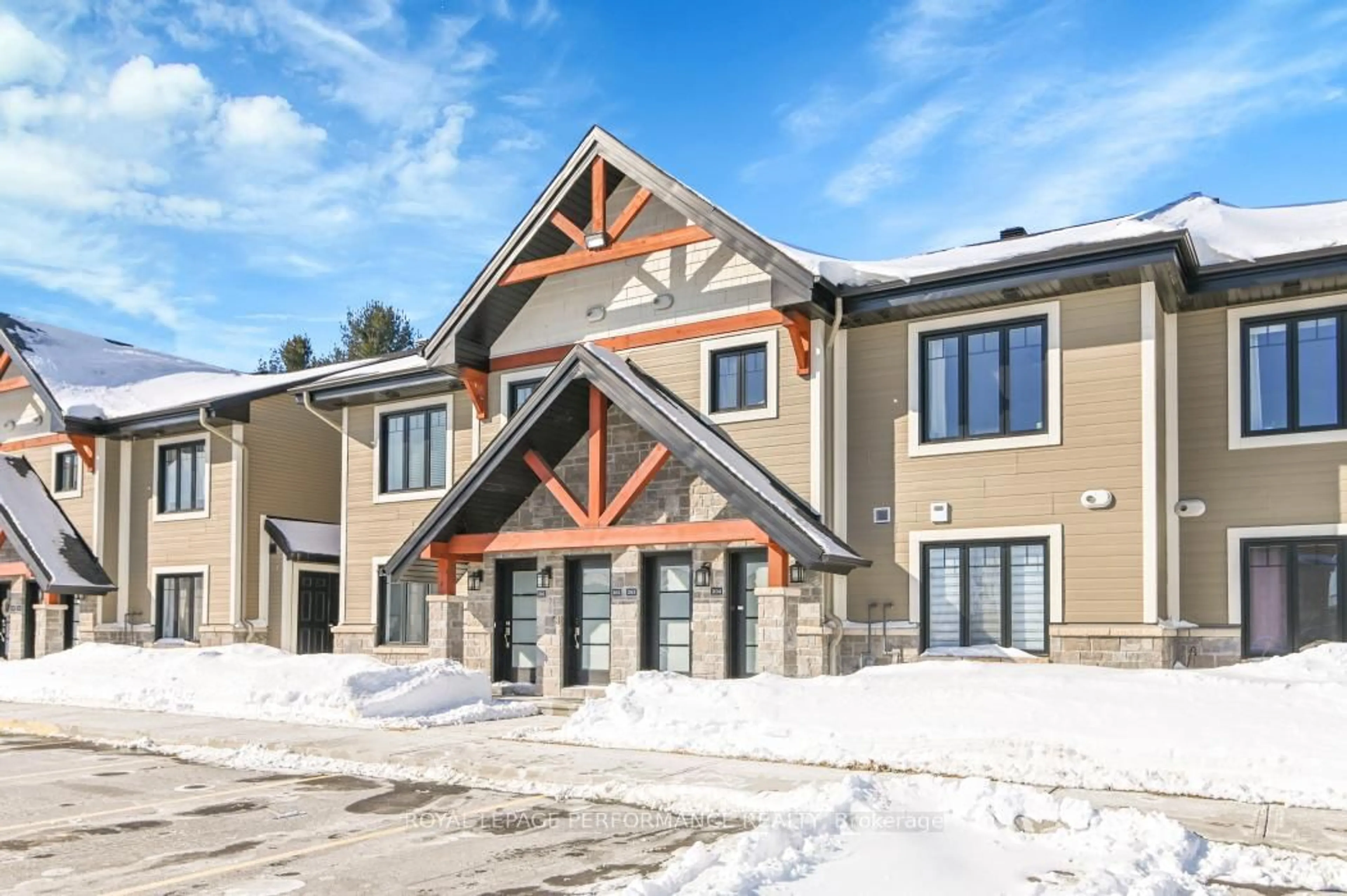Unknown for 83 St Moritz Terr #202, Russell Ontario K0A 1W0