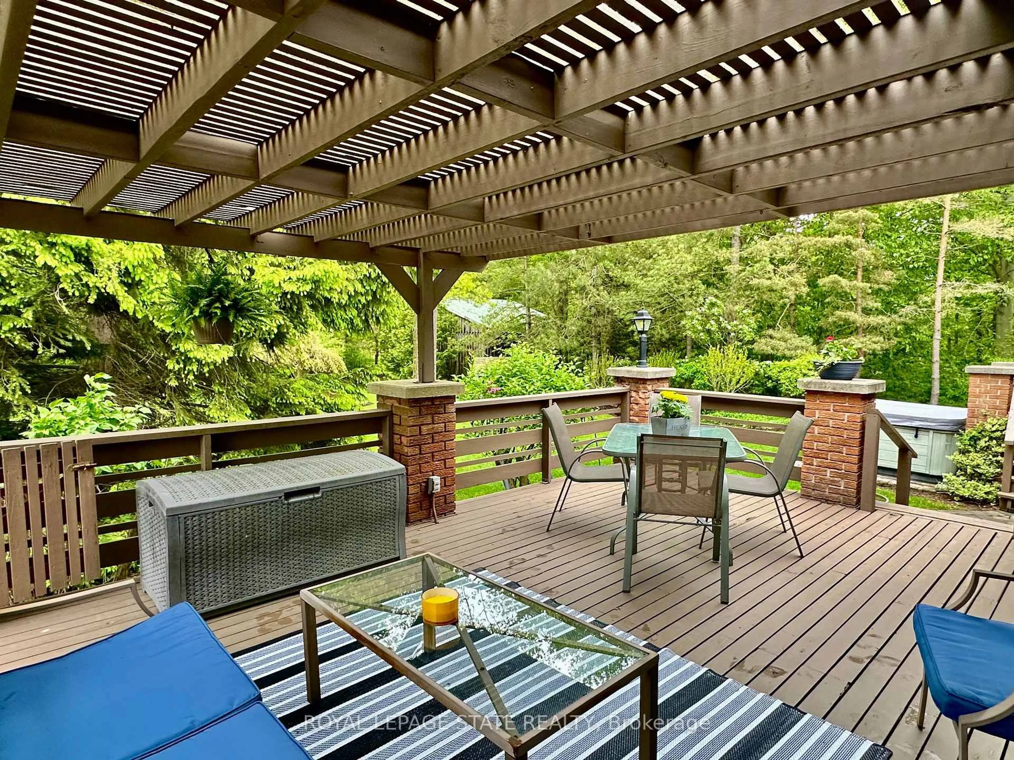 Patio, water/lake/river/ocean view for 1076 Diltz Rd, Haldimand Ontario N1A 2W2
