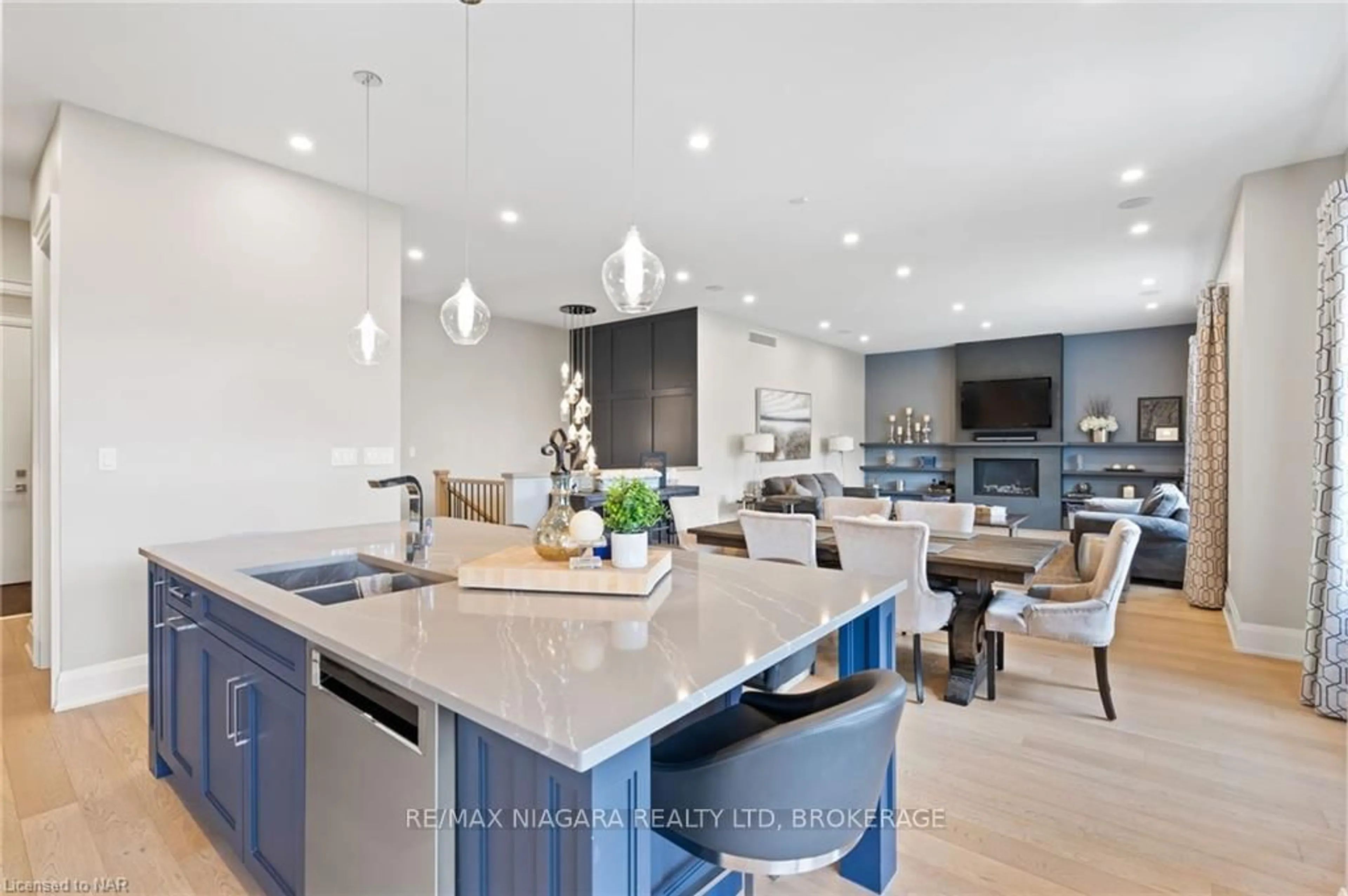 Open concept kitchen, unknown for 13 FRANCESCO Cres, St. Catharines Ontario L2S 4C7