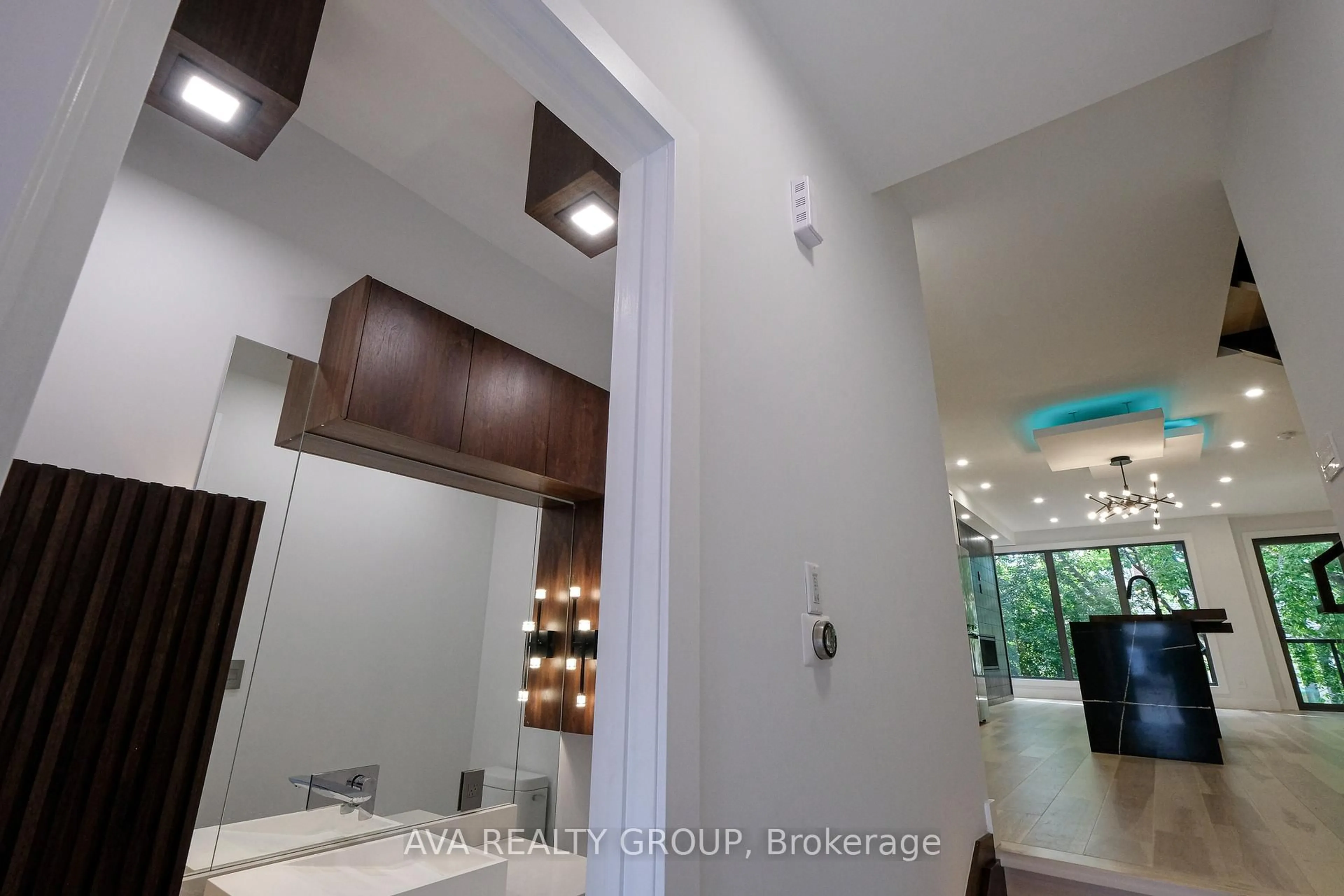 Contemporary bathroom, unknown for 375 Madison Ave, Ottawa Ontario K2A 0B6