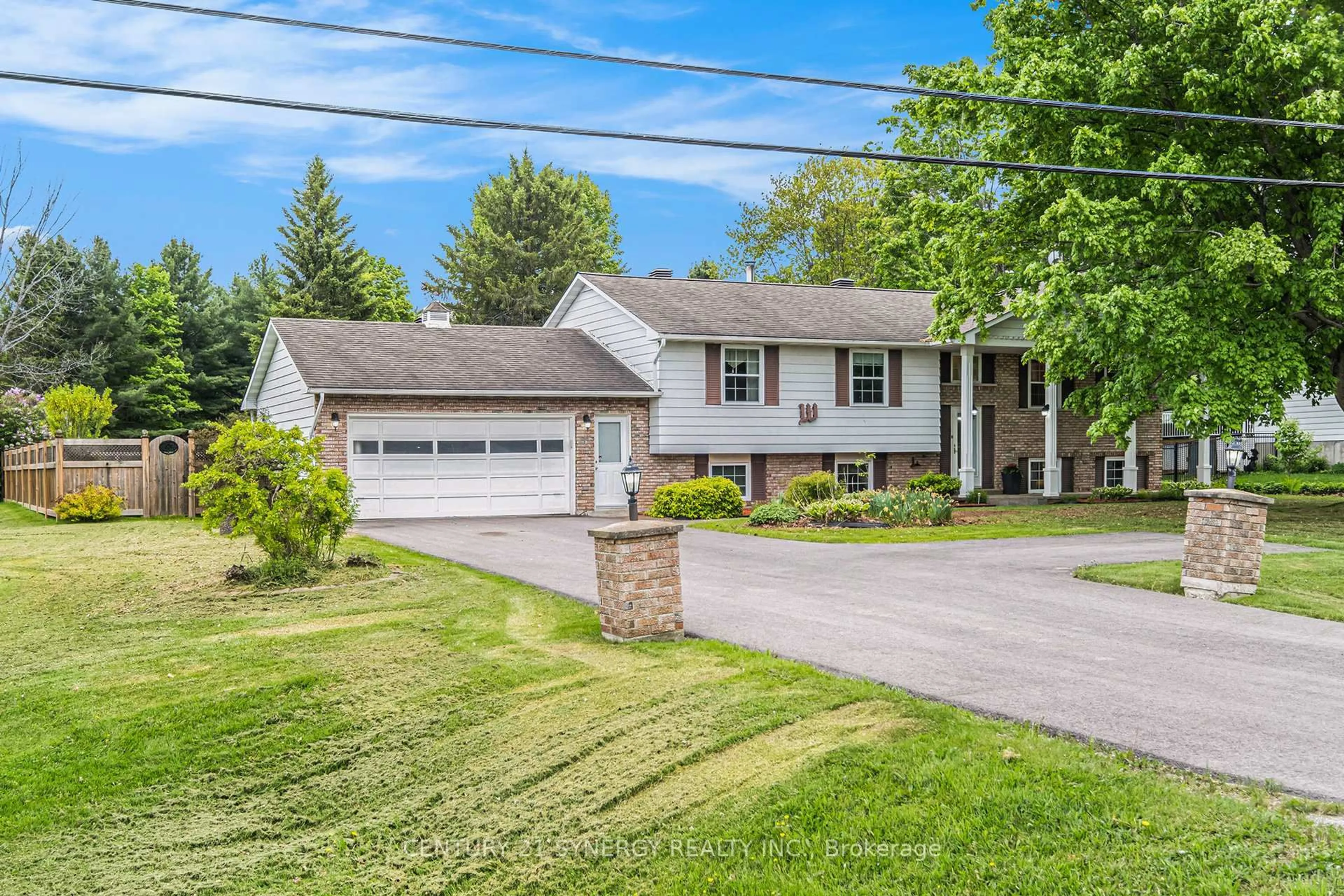 Home with vinyl exterior material, street for 4551 Lanark County Road 43 Rd, Smiths Falls Ontario K7A 4S4