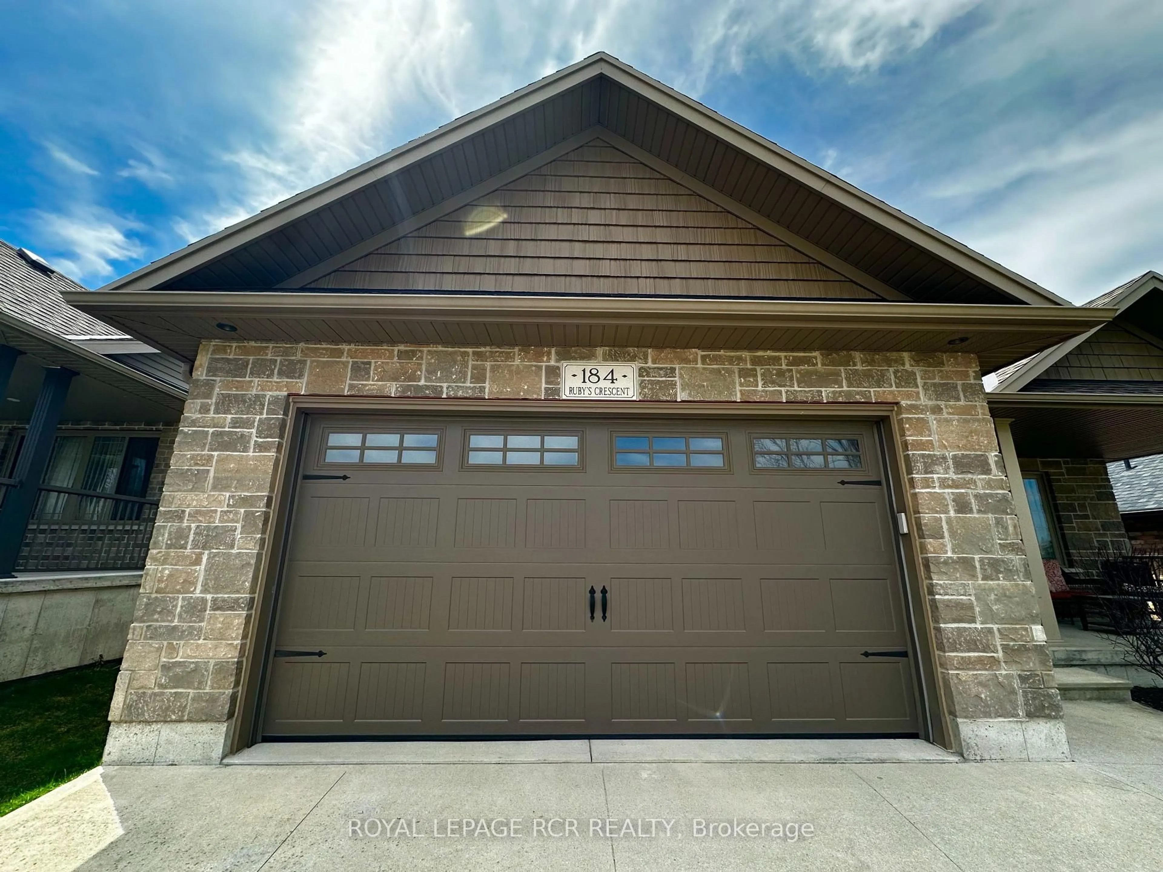 Indoor garage for 184 Ruby's Cres, Wellington North Ontario N0G 2L2