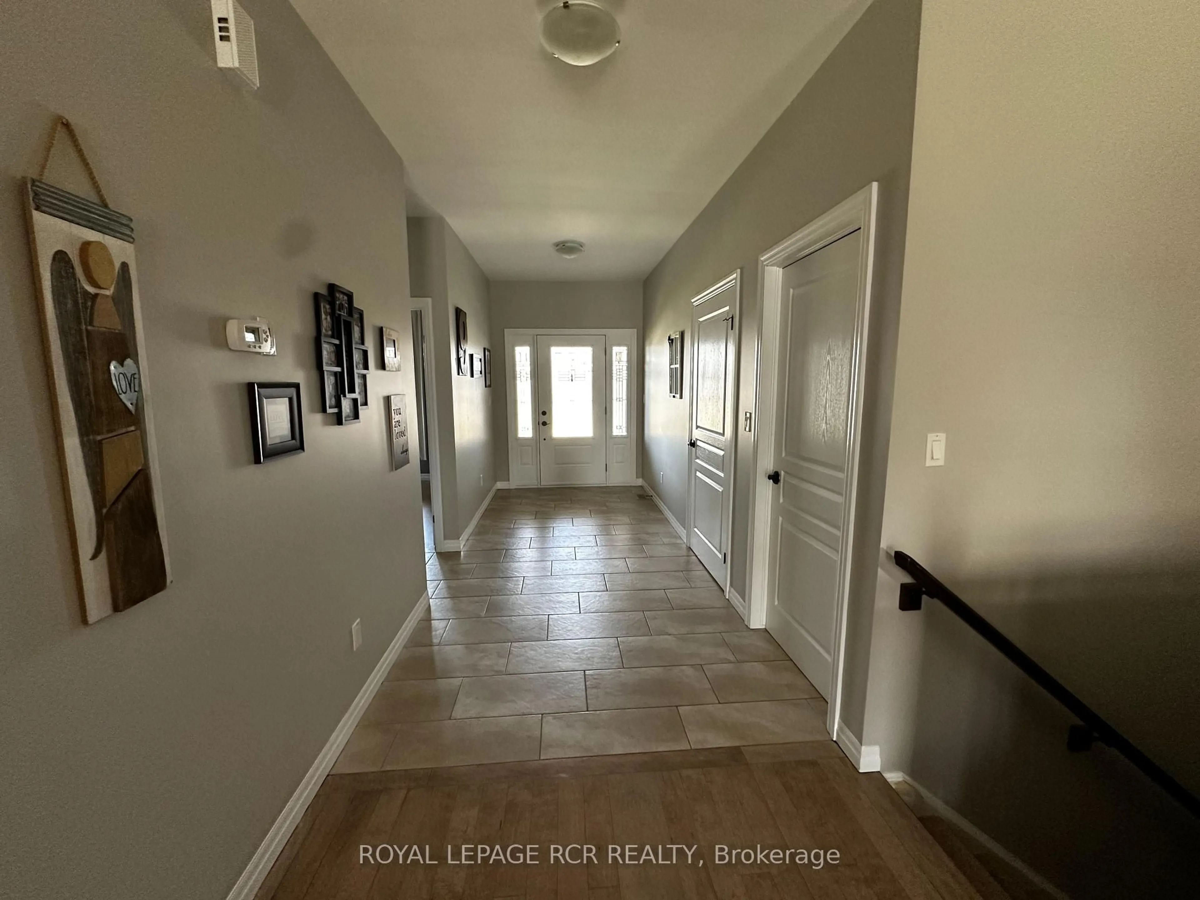 Indoor entryway for 184 Ruby's Cres, Wellington North Ontario N0G 2L2
