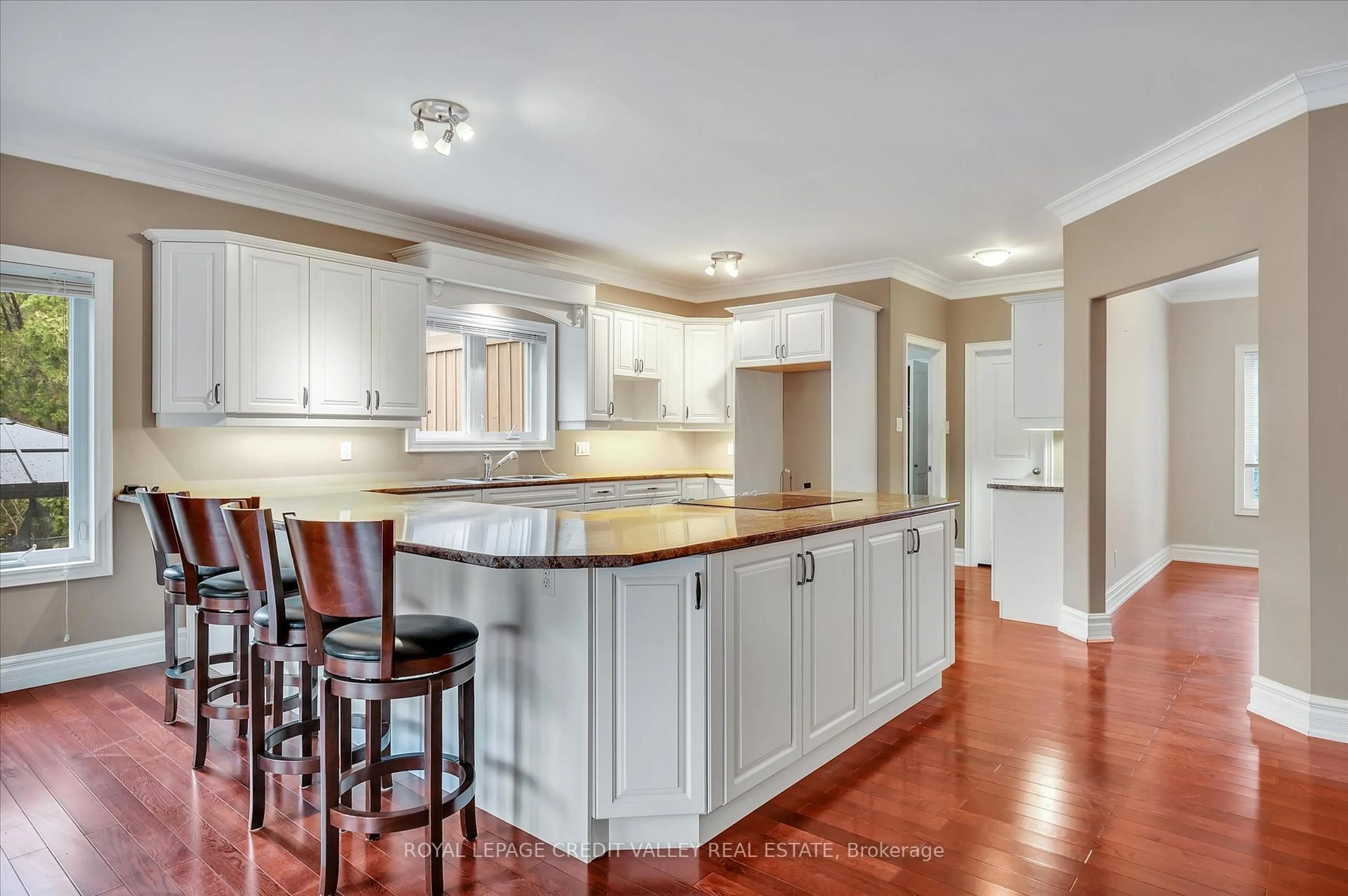 Open concept kitchen, unknown for 62 Edgewood Rd, Peterborough West Ontario K9J 6V8