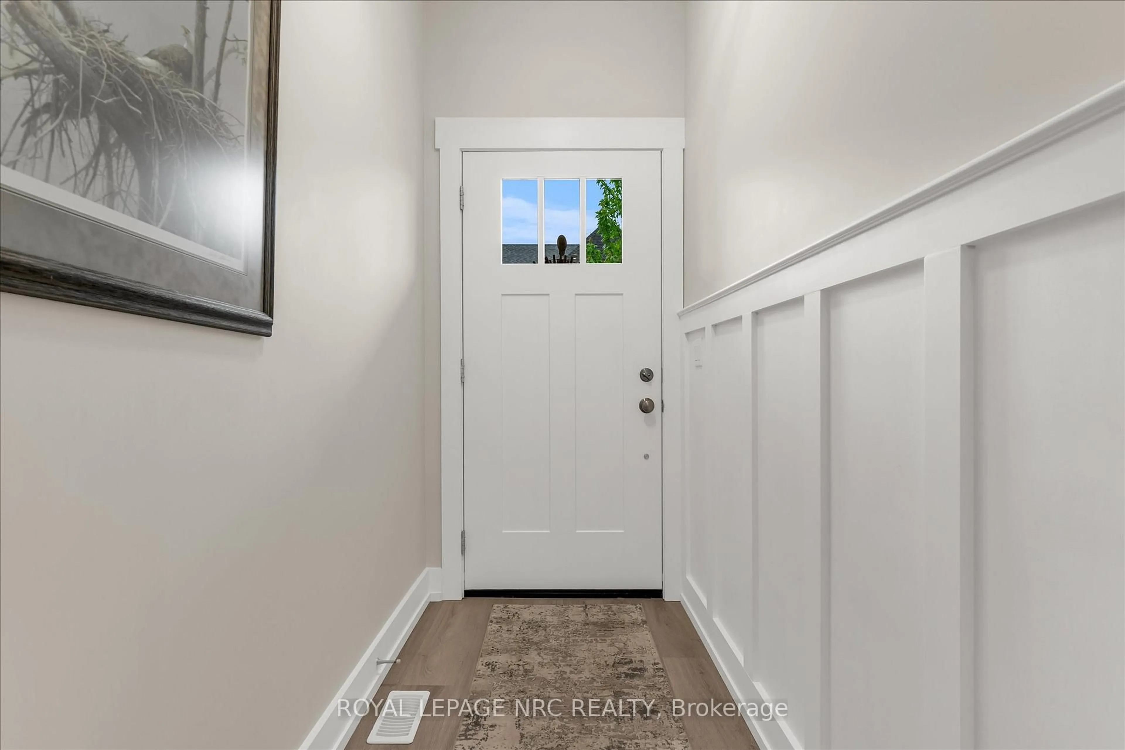 Indoor entryway for 3573 Dominion Rd #13, Fort Erie Ontario L0S 1N0