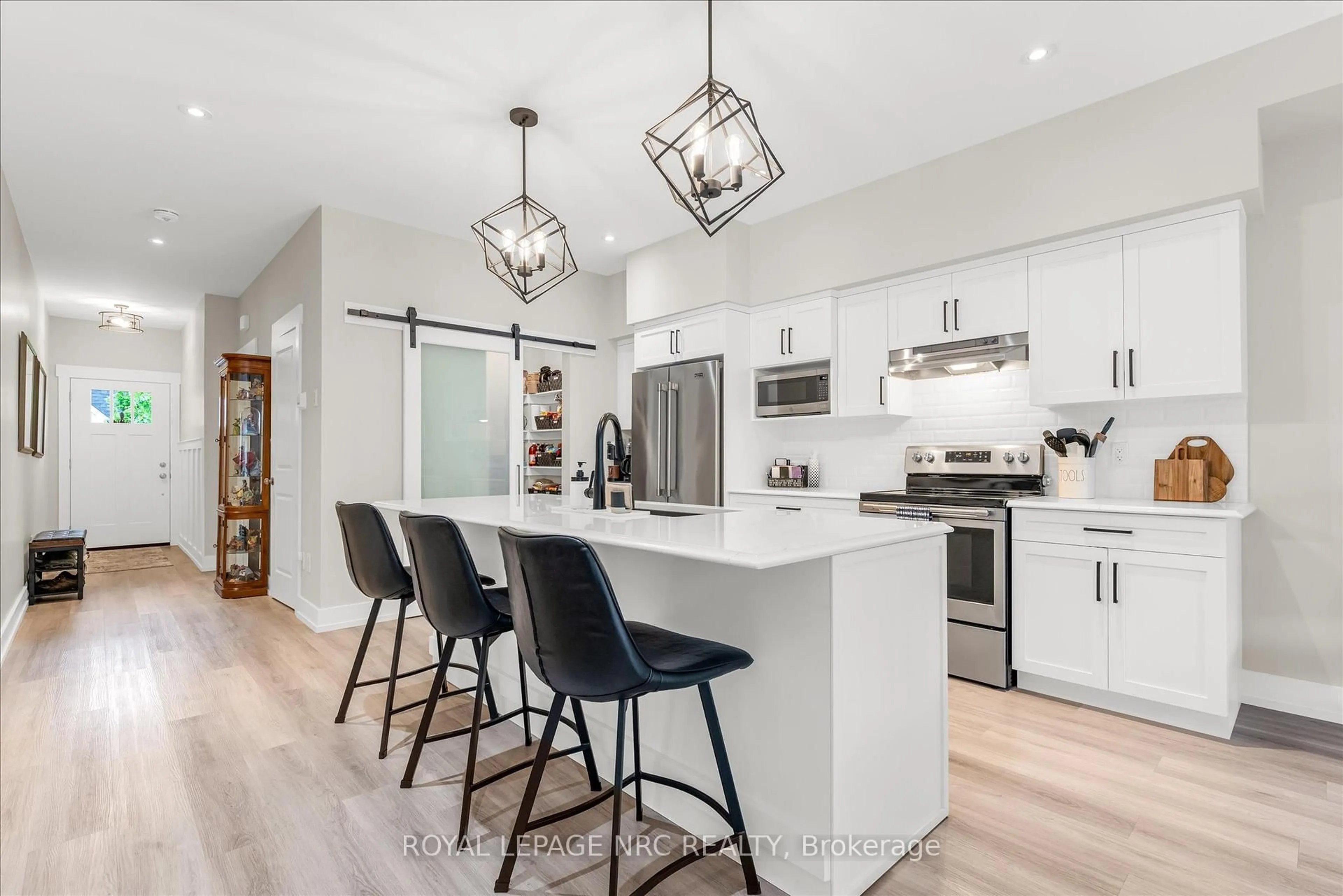 Open concept kitchen, unknown for 3573 Dominion Rd #13, Fort Erie Ontario L0S 1N0