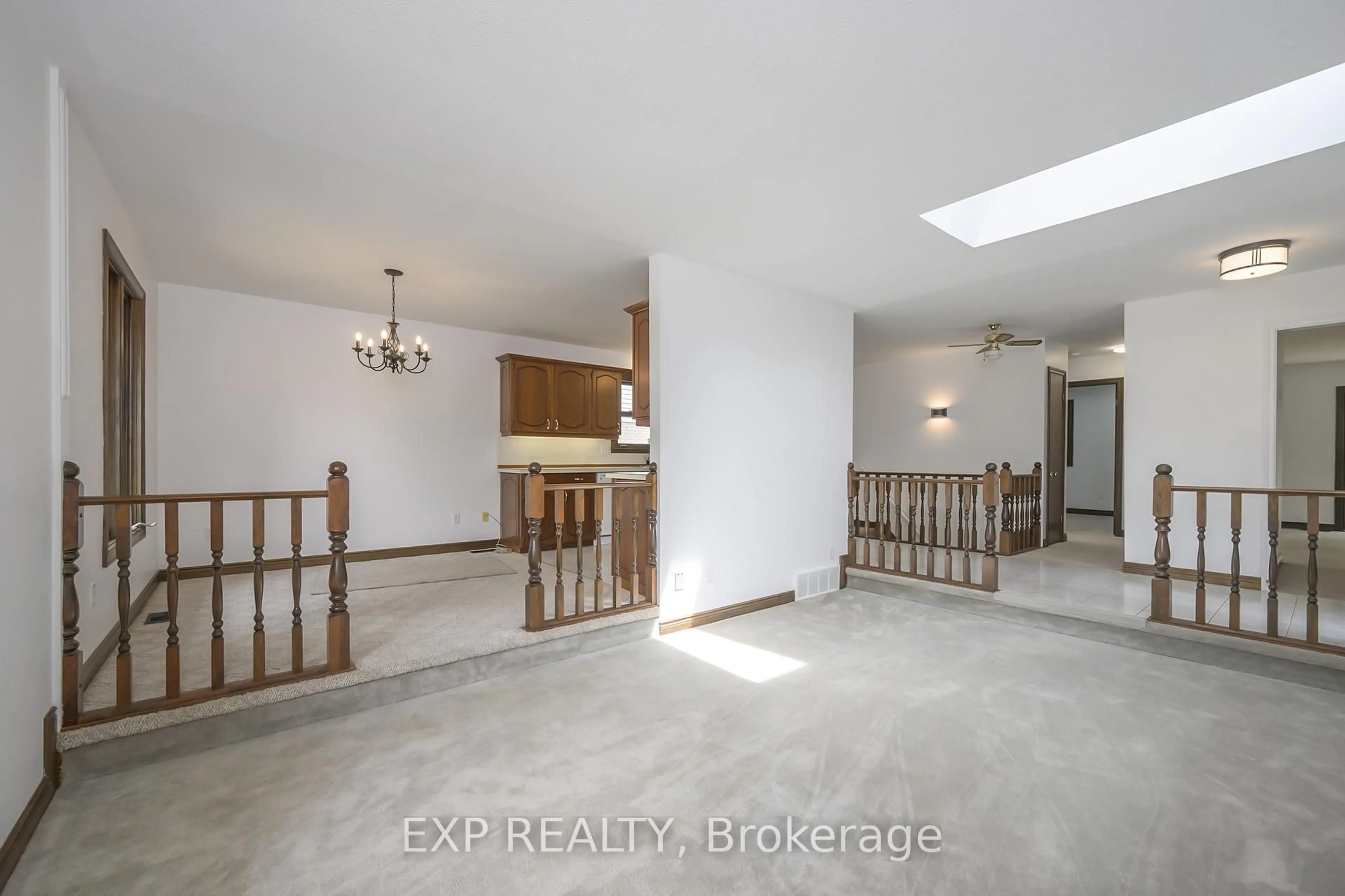 Unknown for 20 Heritage Crt, Strathroy-Caradoc Ontario N7G 3Y6