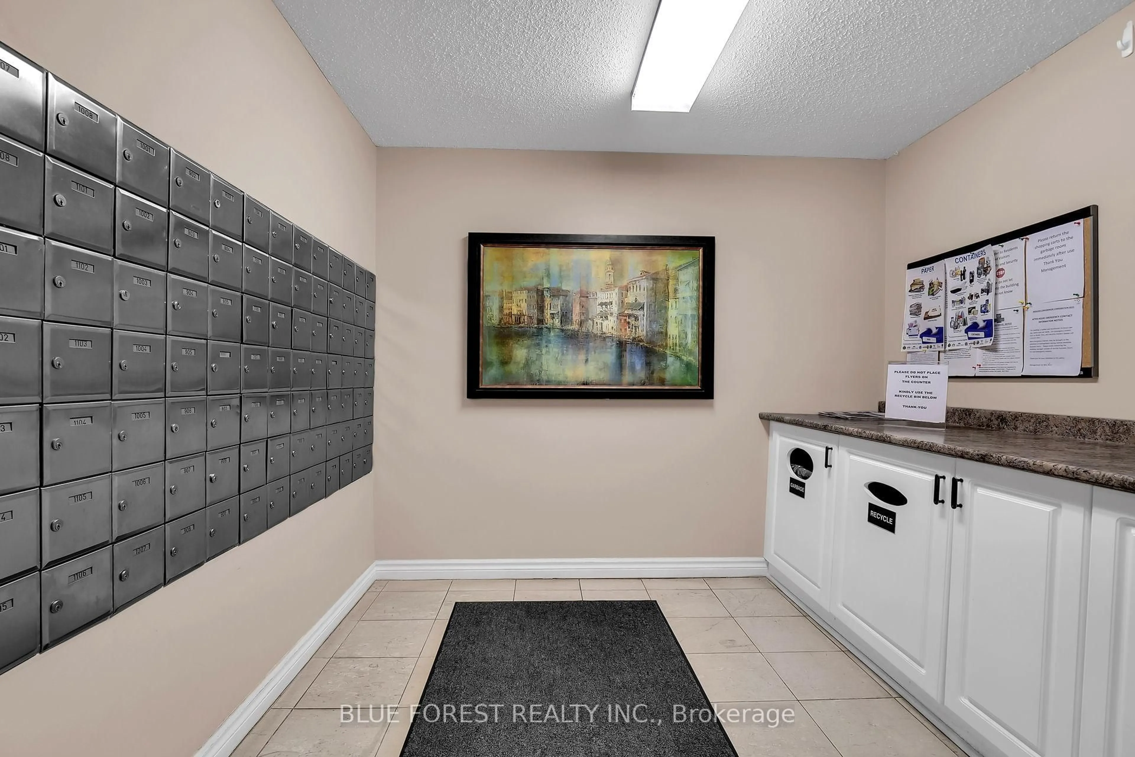 Unknown for 744 Wonderland Rd #1106, London South Ontario N6K 4K3