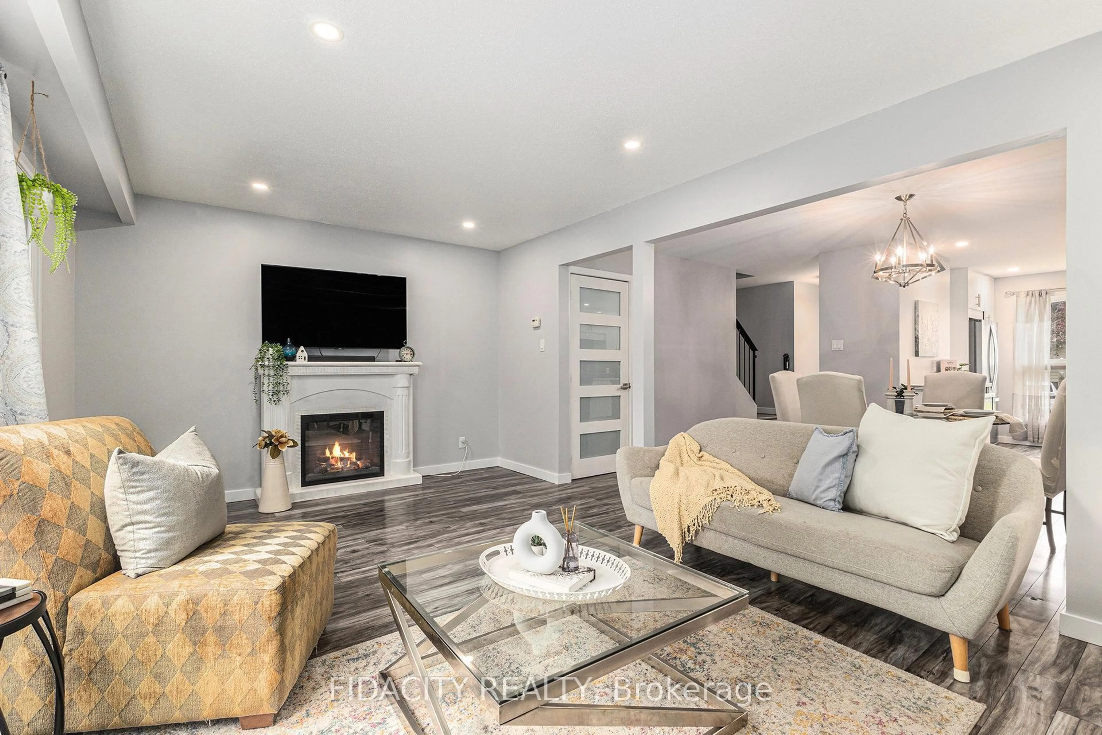 Living room with furniture, unknown for 19 Carmichael Crt, Ottawa Ontario K2K 1K1