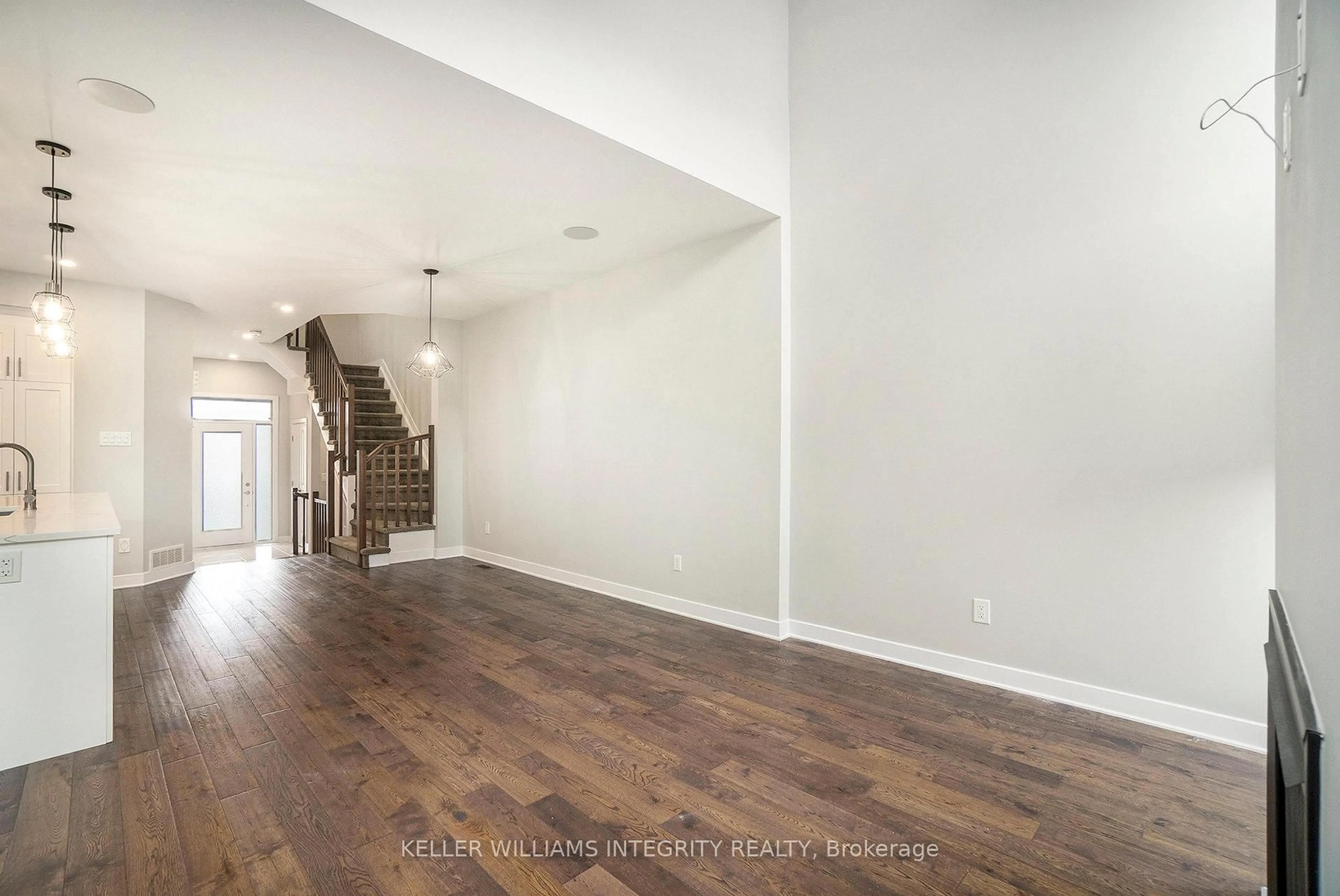 Unknown for 458 Trident Mews, Ottawa Ontario K1T 0T2