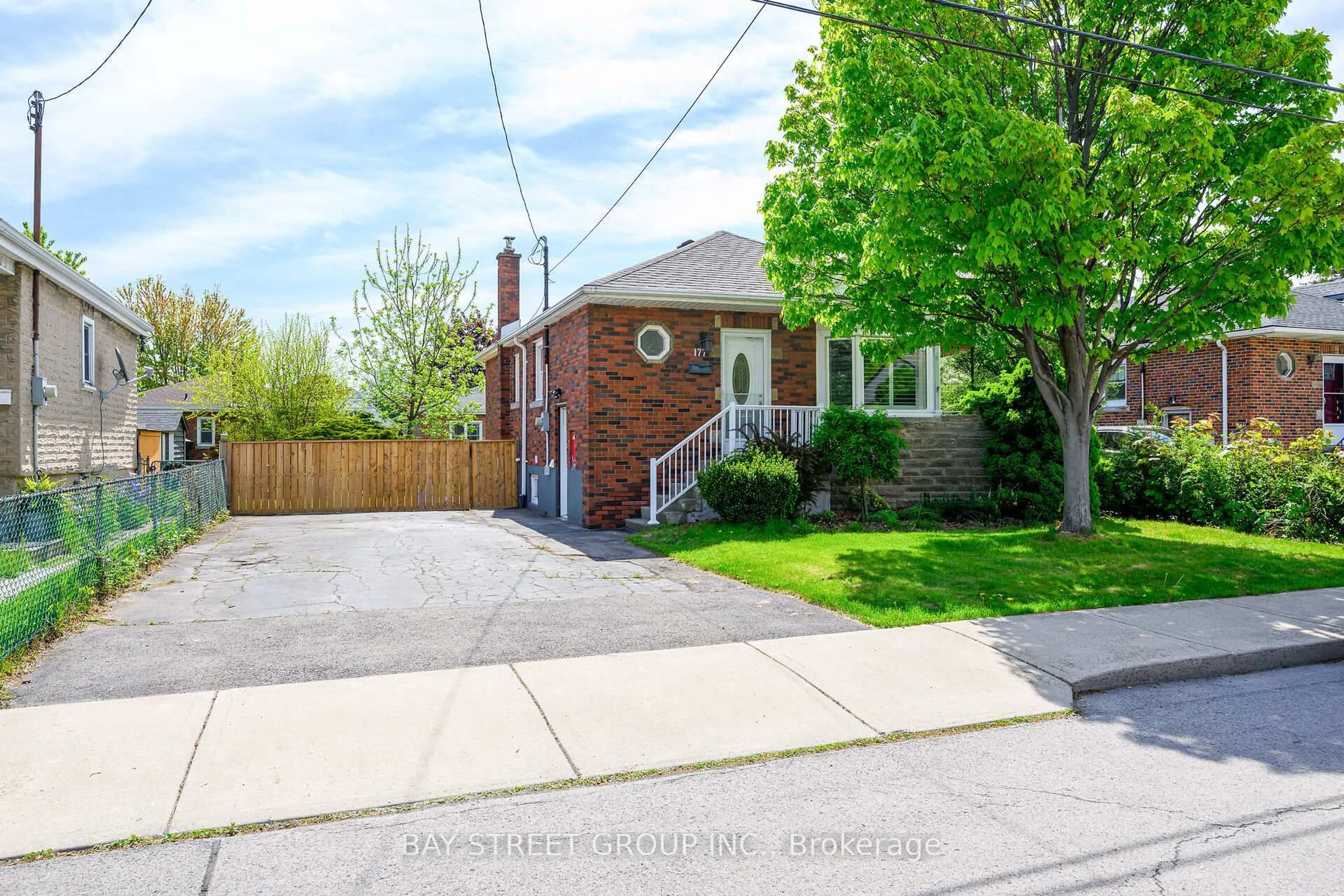 Unknown for 177 East 31st St, Hamilton Ontario L8V 3P4