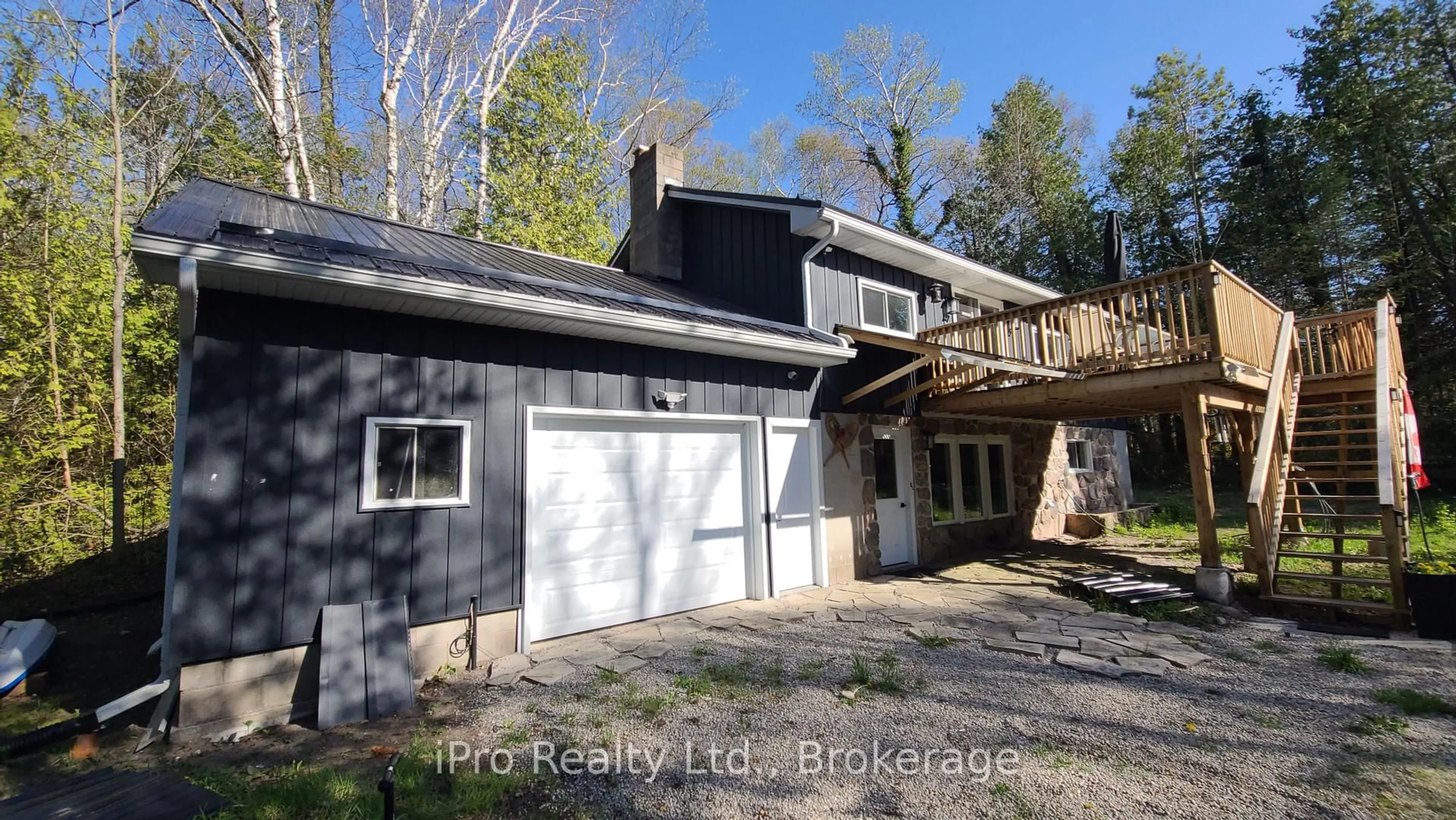 A pic from outside/outdoor area/front of a property/back of a property/a pic from drone, building for 44 RED CEDAR Dr, Kincardine Ontario N0G 2T0