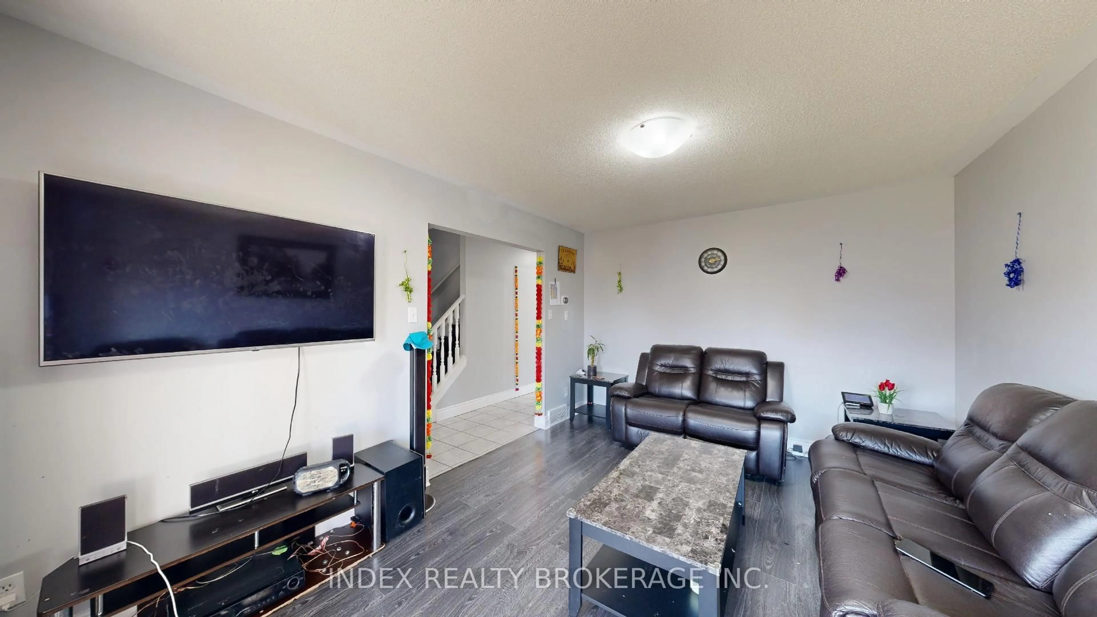 A pic of a room for 2 Mcmanus Pl, London East Ontario N5V 4X2