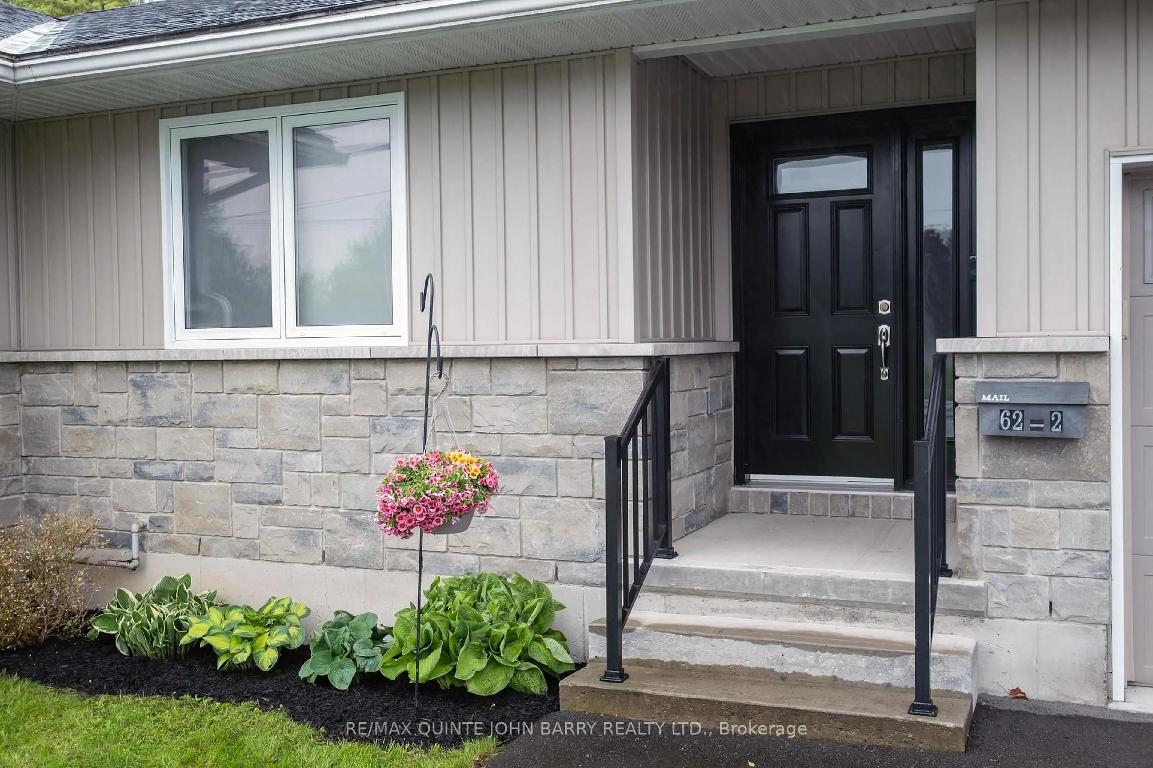 Indoor entryway for 62 County Road 8 N/A #2, Greater Napanee Ontario K7R 3E7